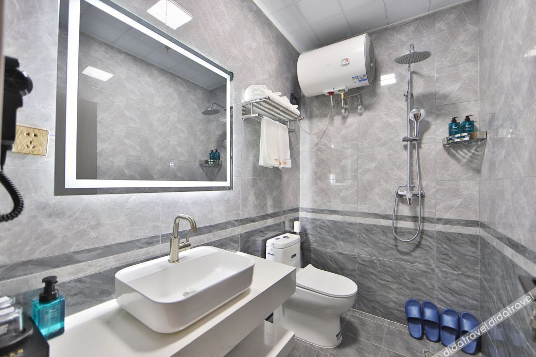 Home Inn Huaxuan Collection Hotel (Dehui West Railway Station) 3*