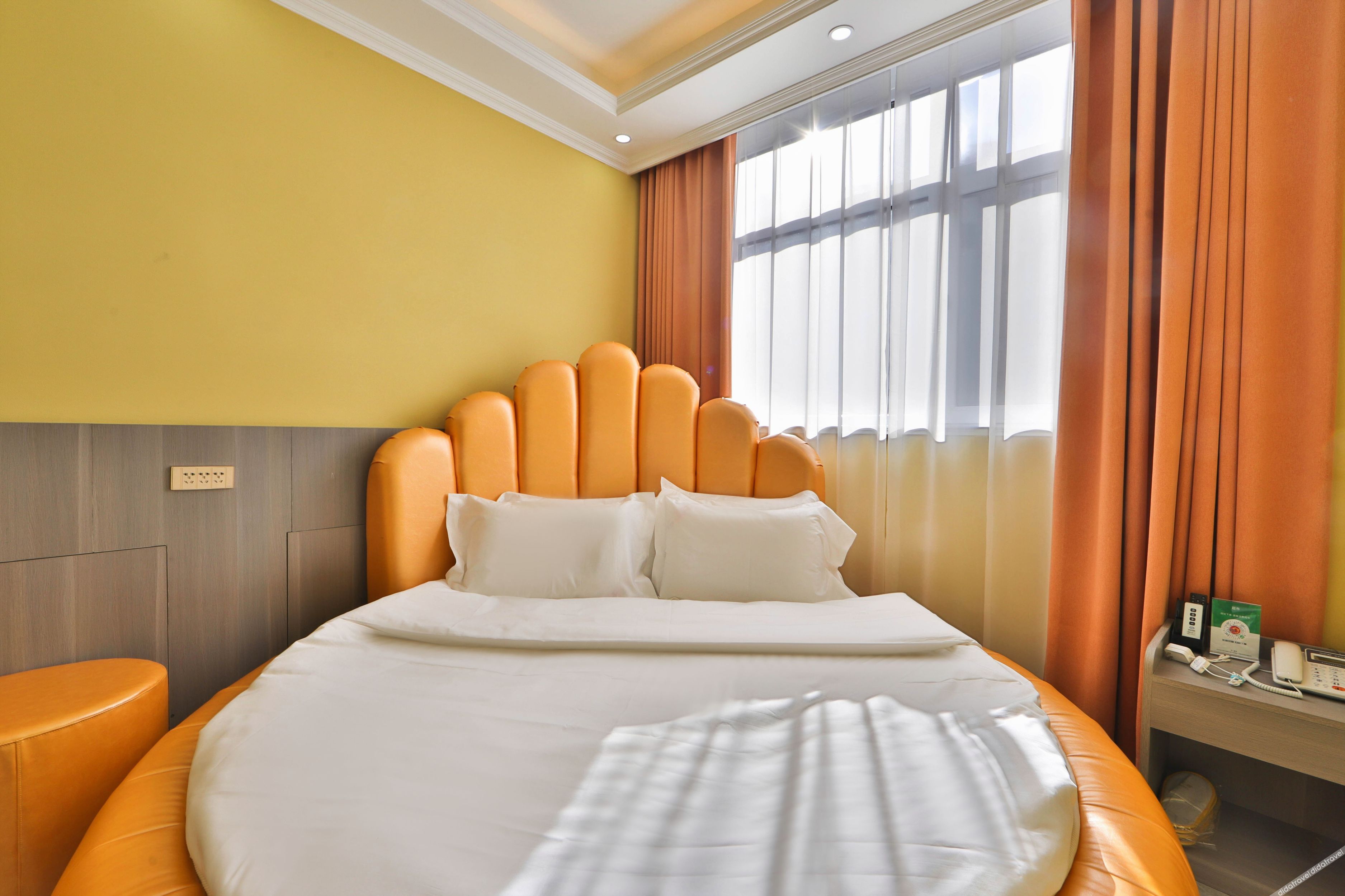 Home Inn Huaxuan Collection Hotel (Dehui West Railway Station) 3*