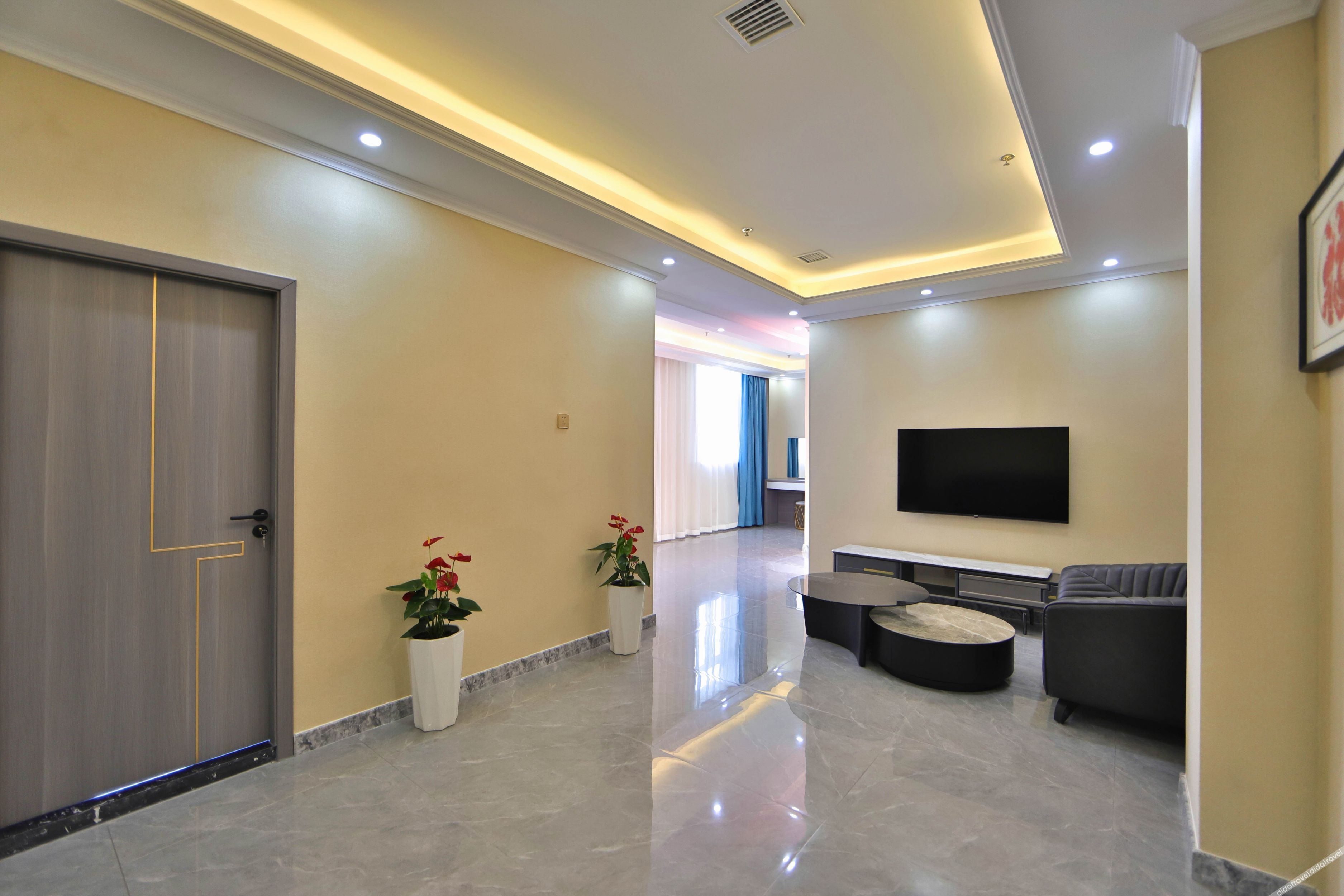 Home Inn Huaxuan Collection Hotel (Dehui West Railway Station) 3*