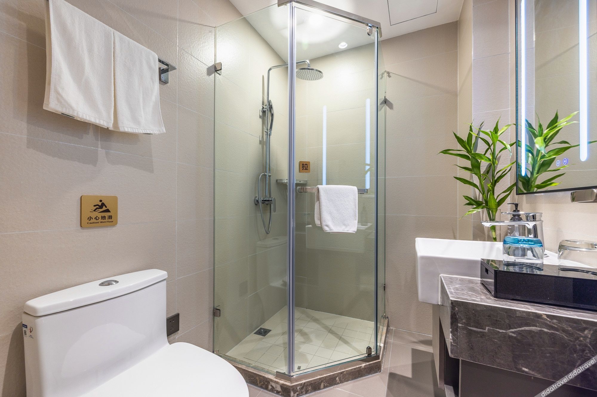 Homeinn Selected Hotel (Lanzhou Yongchang Road Zhangye Road Pedestrian Street) 3*