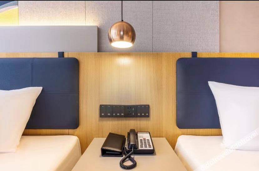 Homeinn Selected Hotel (Lanzhou Yongchang Road Zhangye Road Pedestrian Street) 3*