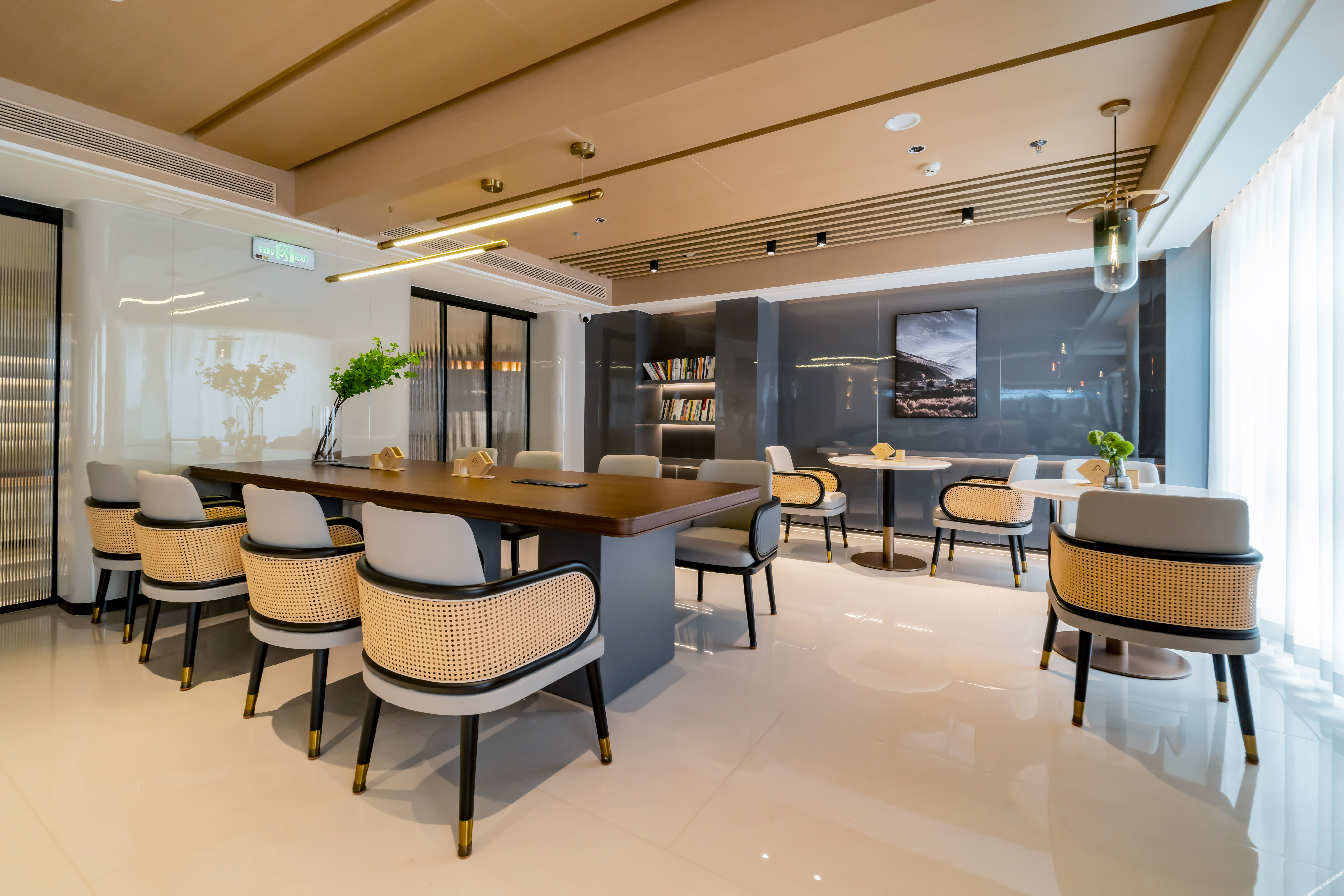 Changchun Jingyuetan Park Nongboyuan Metro Station Atour Hotel 4*