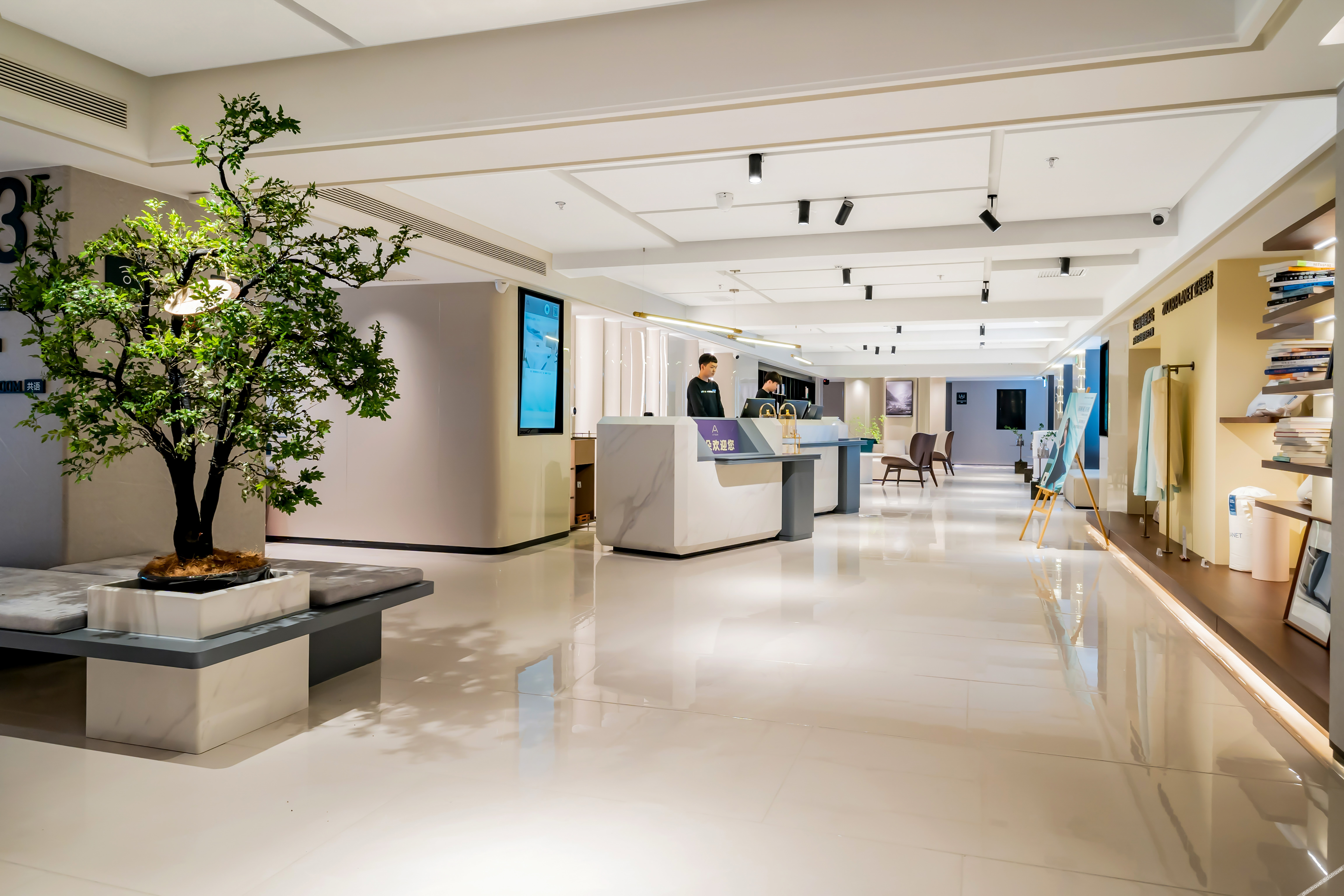 Changchun Jingyuetan Park Nongboyuan Metro Station Atour Hotel 4*