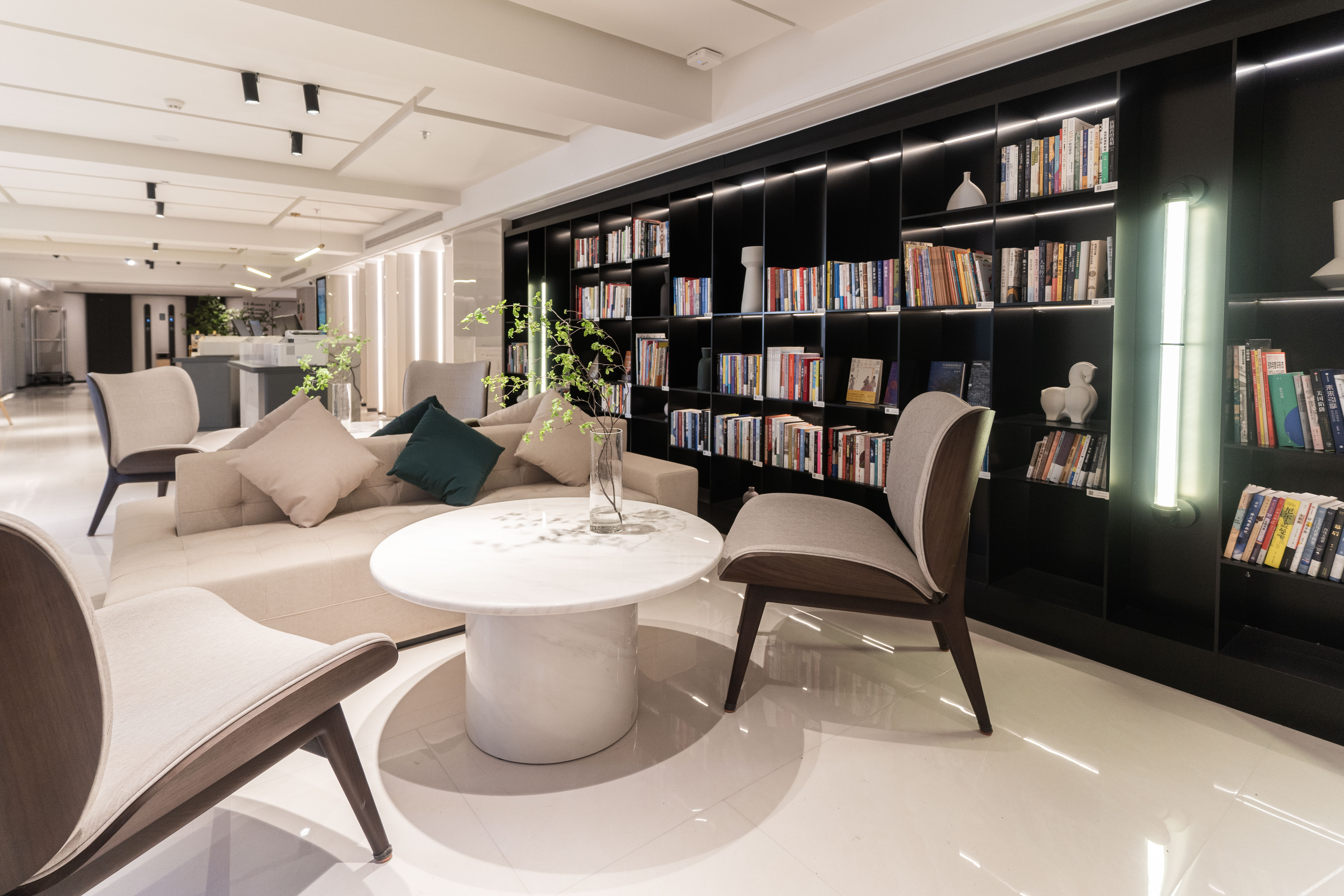 Changchun Jingyuetan Park Nongboyuan Metro Station Atour Hotel 4*