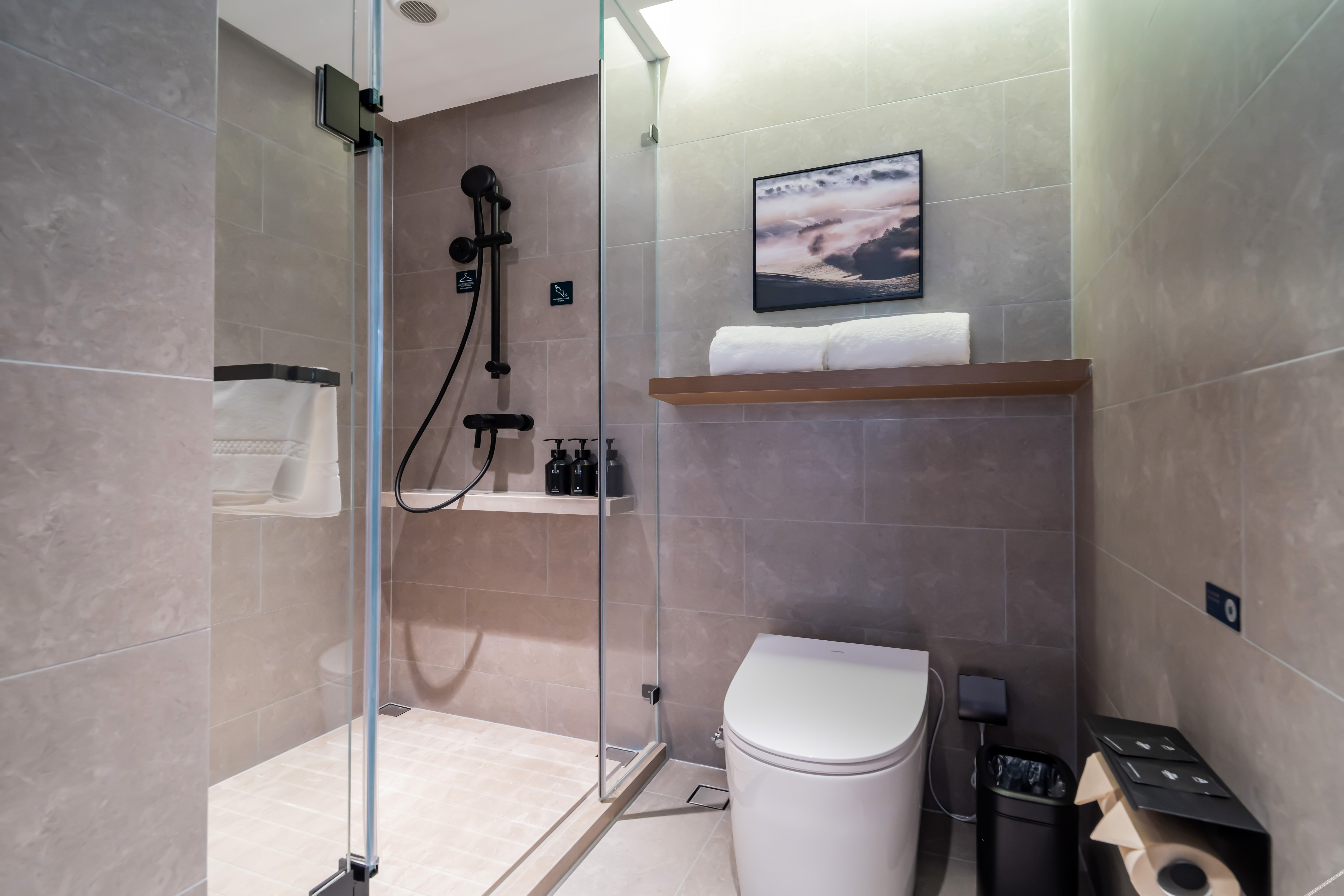 Changchun Jingyuetan Park Nongboyuan Metro Station Atour Hotel 4*