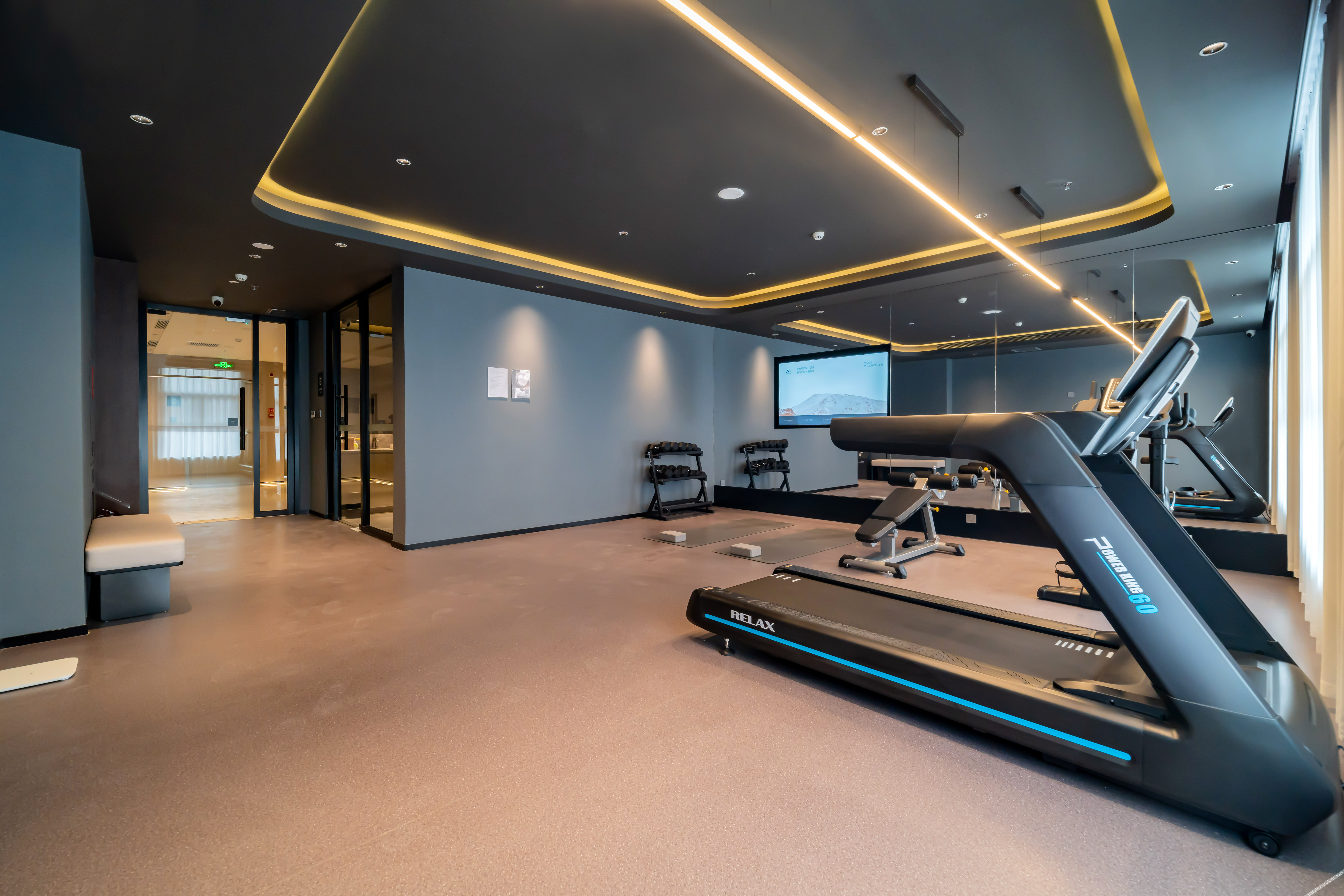Changchun Jingyuetan Park Nongboyuan Metro Station Atour Hotel 4*