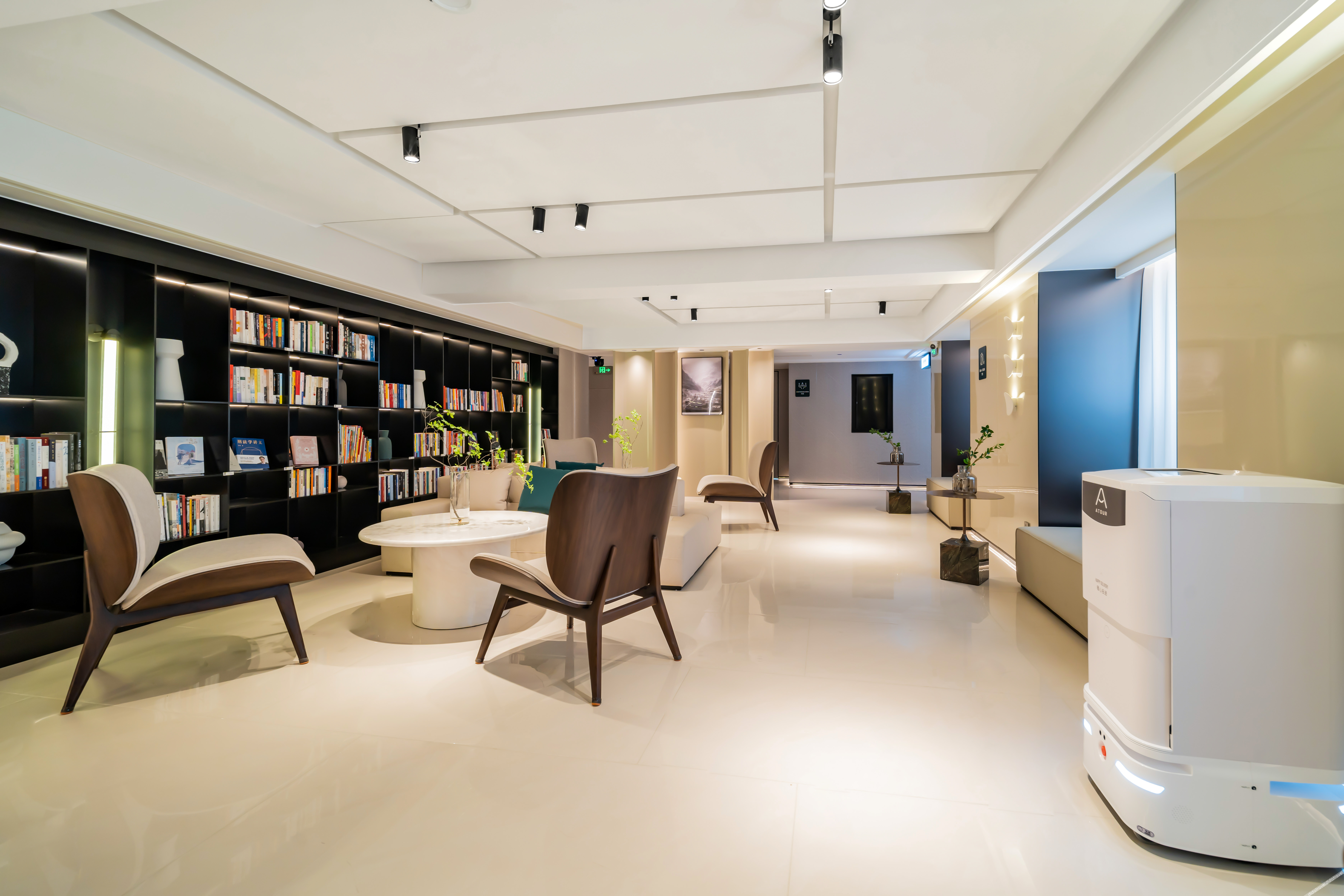 Changchun Jingyuetan Park Nongboyuan Metro Station Atour Hotel 4*