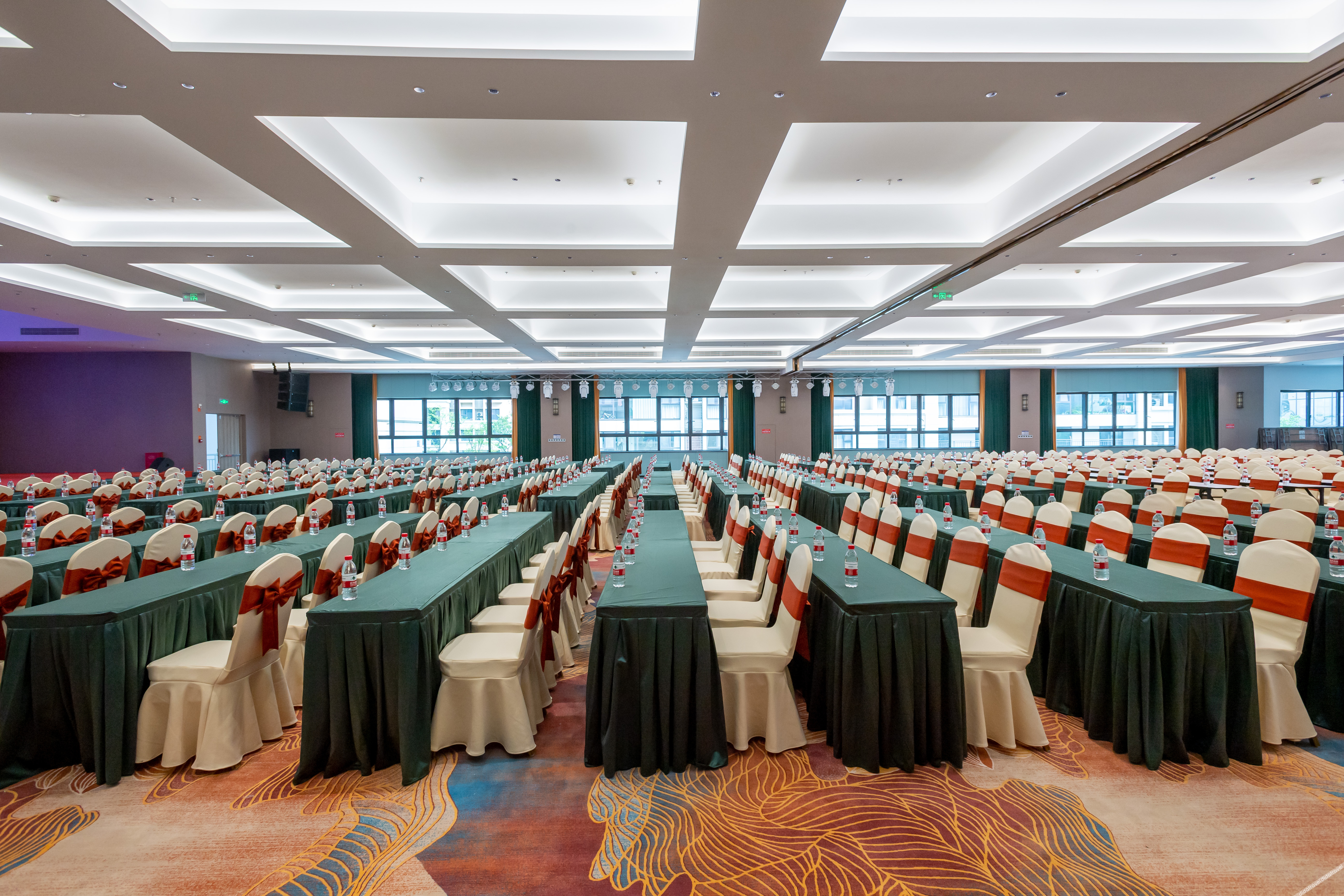 Vienna Hotel (Jiangyin Zhouzhuang Branch) 3*