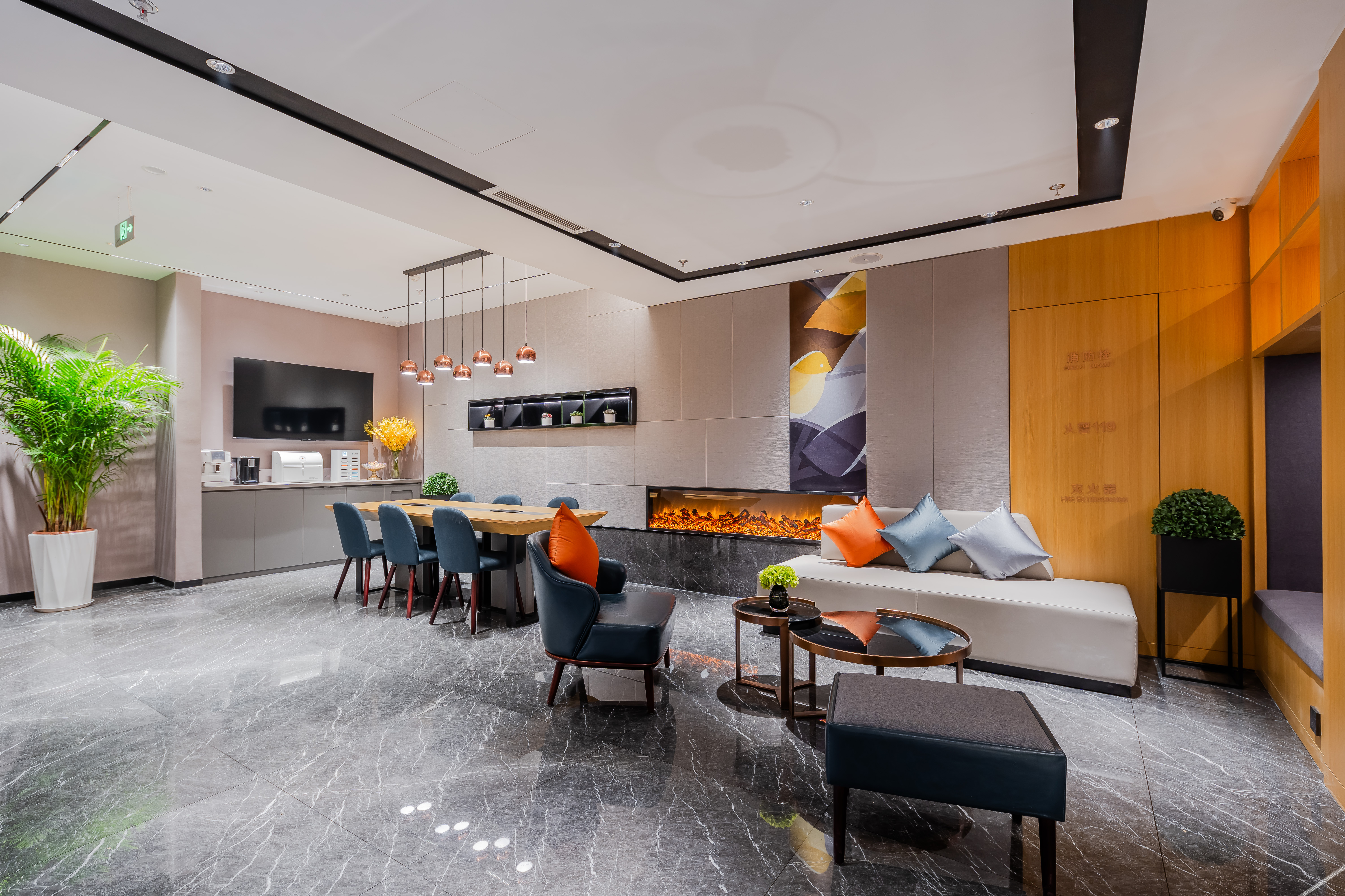Homeinn Selected Hotel (Nanjing Zhongcai Logistics Dongqi Road Metro Station) 3*