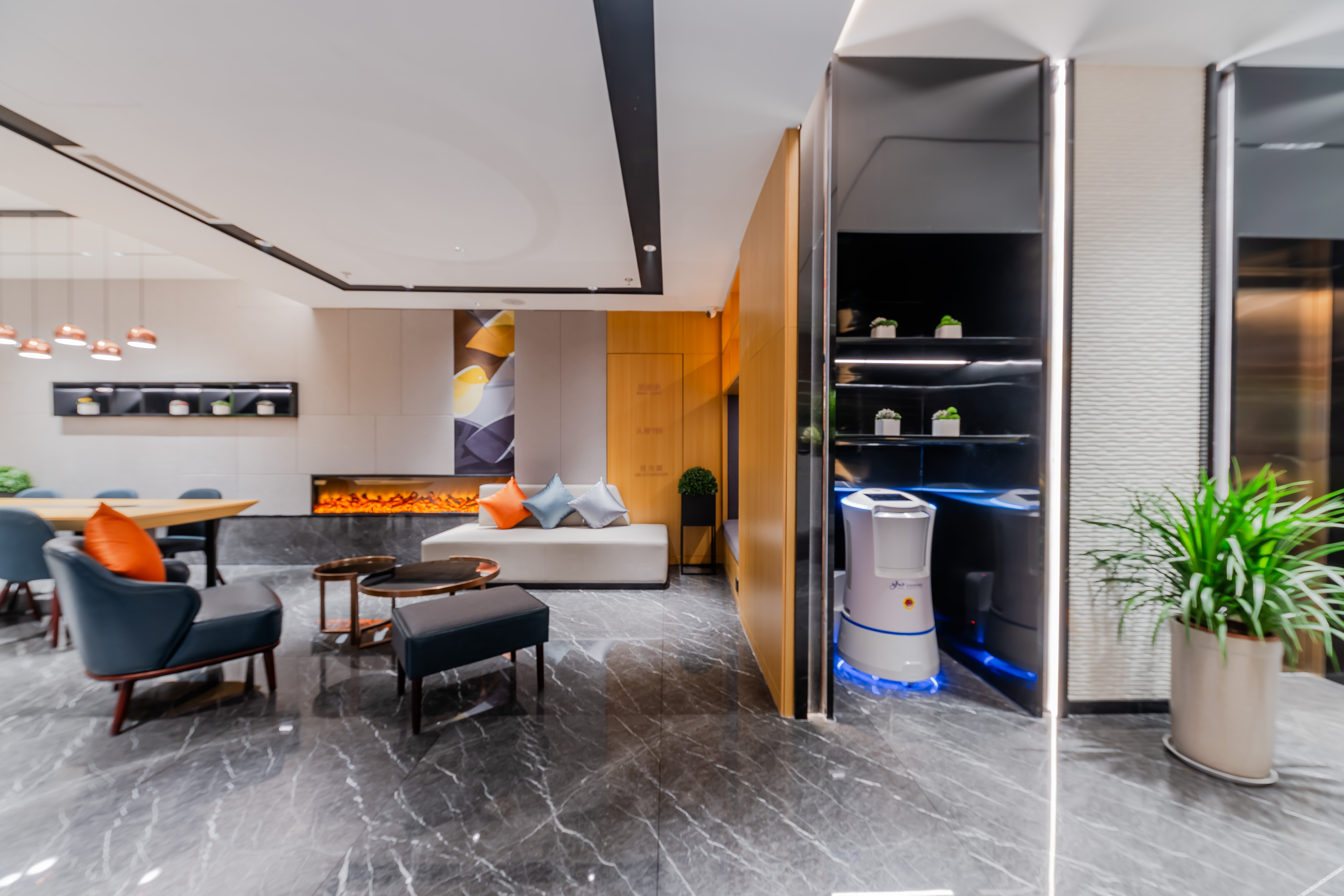 Homeinn Selected Hotel (Nanjing Zhongcai Logistics Dongqi Road Metro Station) 3*