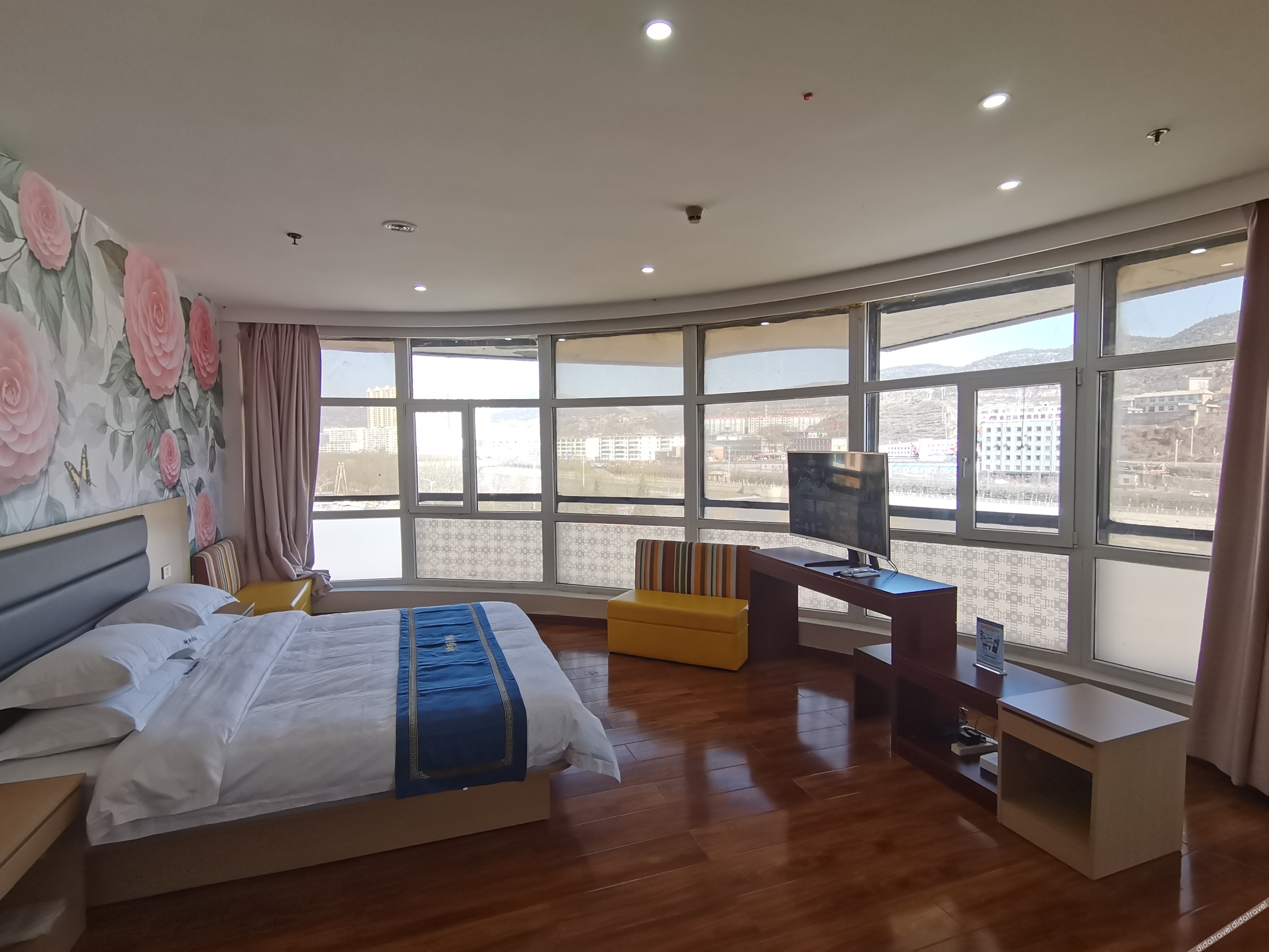 Home Inn Yihe Hotel (Taiyuan Gujiao Bus Station Municipal Government) 2*