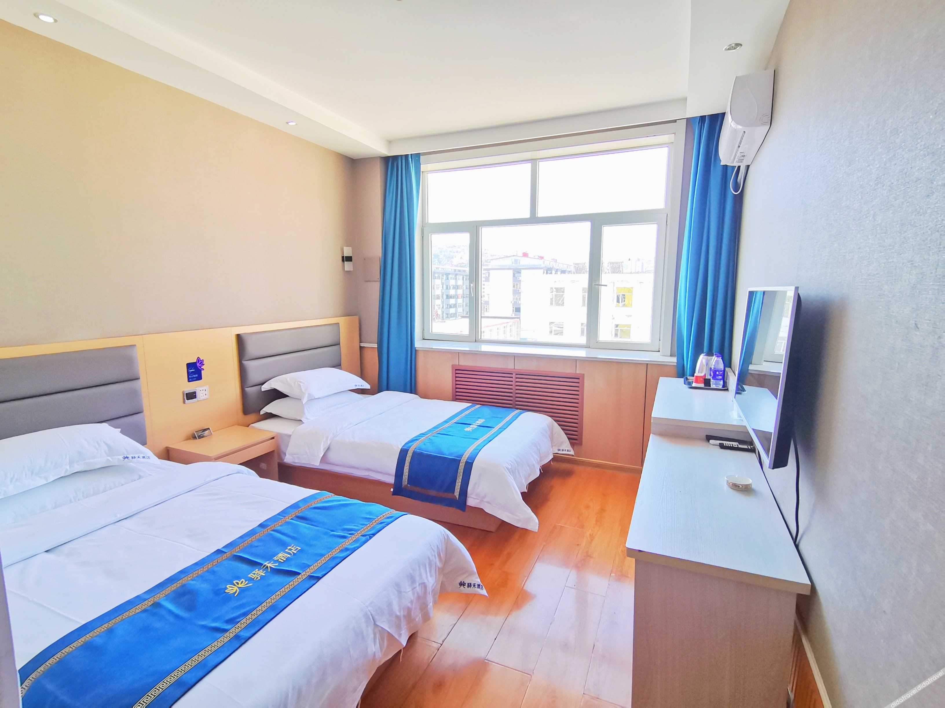 Home Inn Yihe Hotel (Taiyuan Gujiao Bus Station Municipal Government) 2*