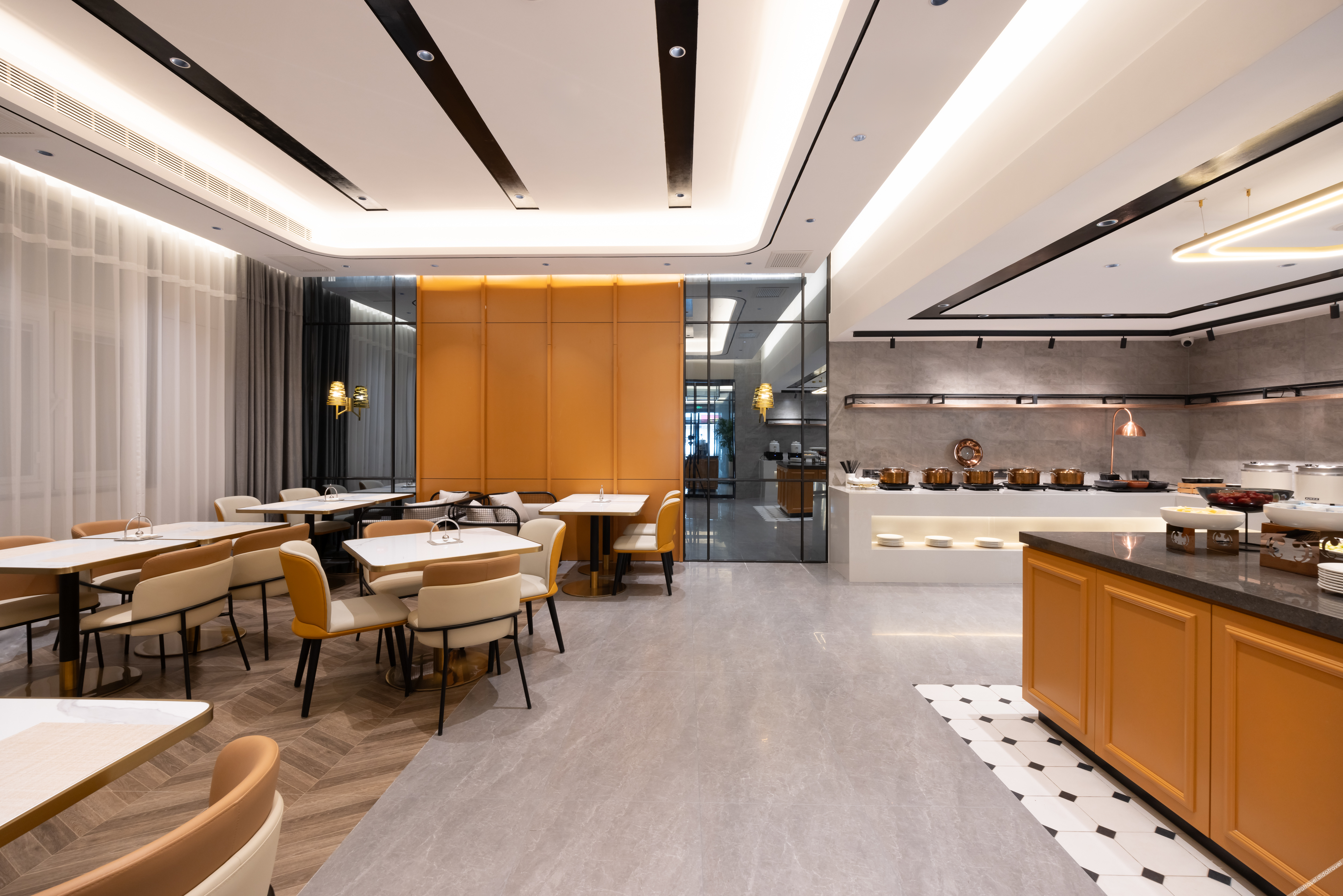 Homeinn Plus Hotel (Tianjin West Station Xiyuehui Shopping Center) 2*