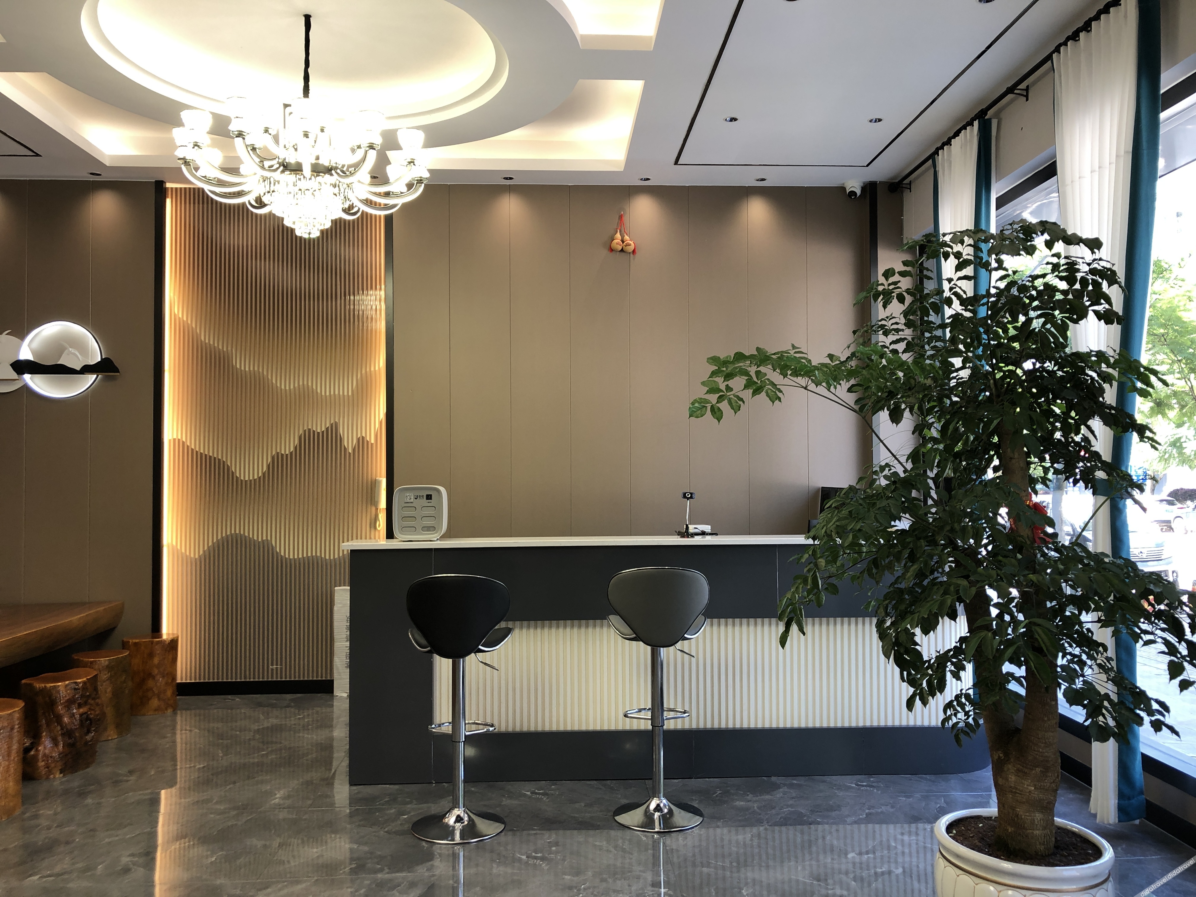 Rujia Huayi Select Hotel (Dali Weishan Gucheng) 2*