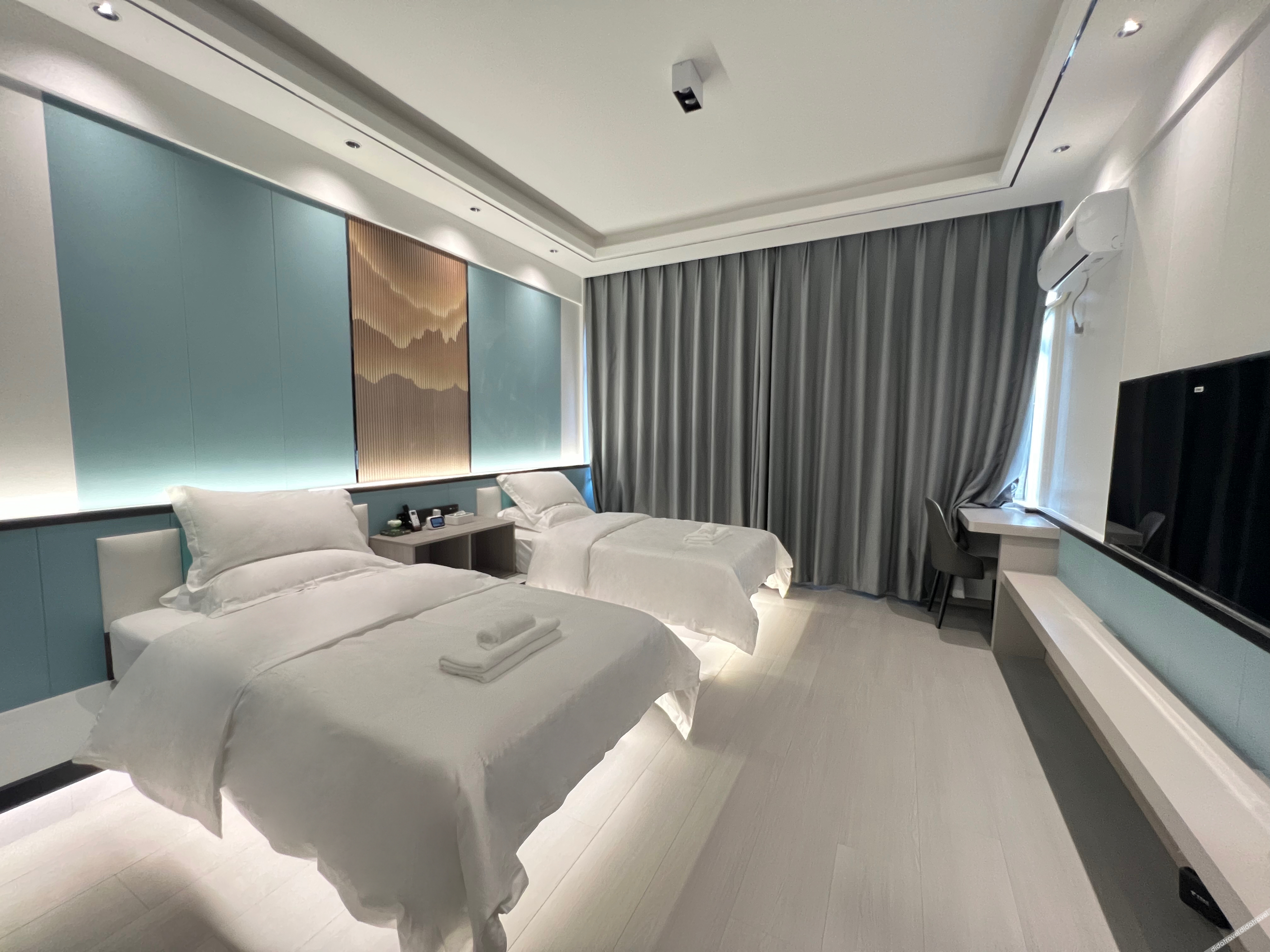 Rujia Huayi Select Hotel (Dali Weishan Gucheng) 2*