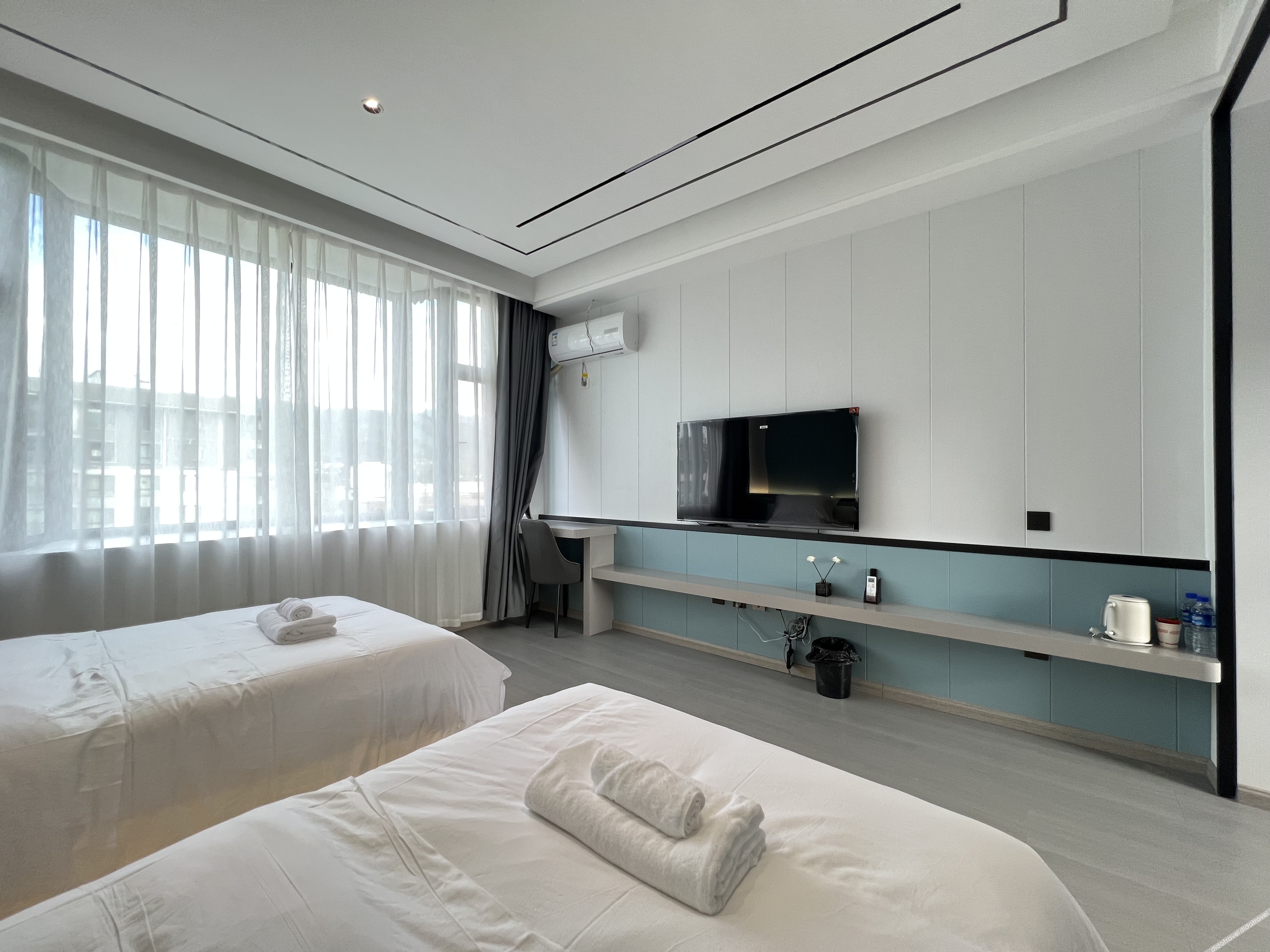 Rujia Huayi Select Hotel (Dali Weishan Gucheng) 2*