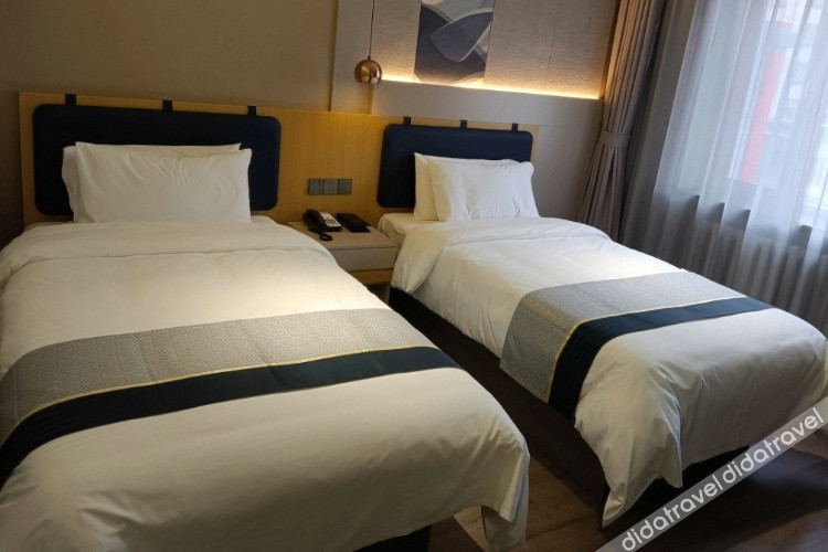 Homeinn Selected Hotel (Harbin Dongda Street The First Affiliated Hospital Metro Station) 3*