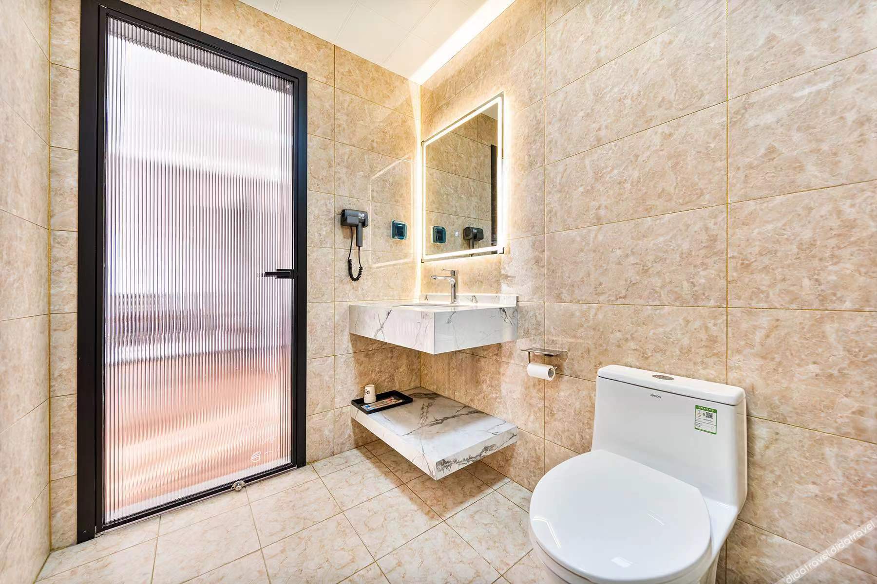China Inn Collection Hotel (Harbin Zhongyang Dajie Pedestrian Street Gong Daqiao Subway Station) 2*