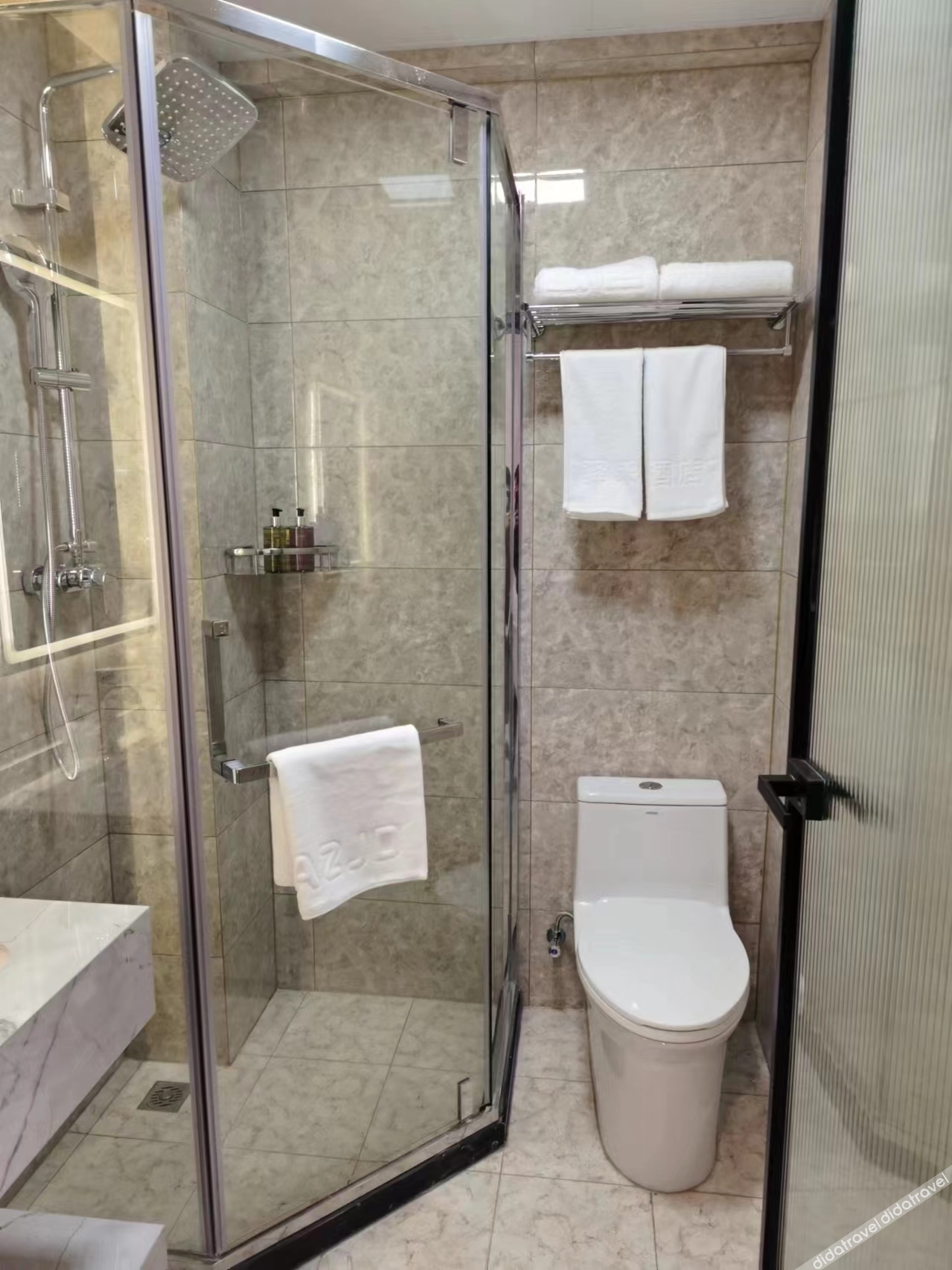 China Inn Collection Hotel (Harbin Zhongyang Dajie Pedestrian Street Gong Daqiao Subway Station) 2*