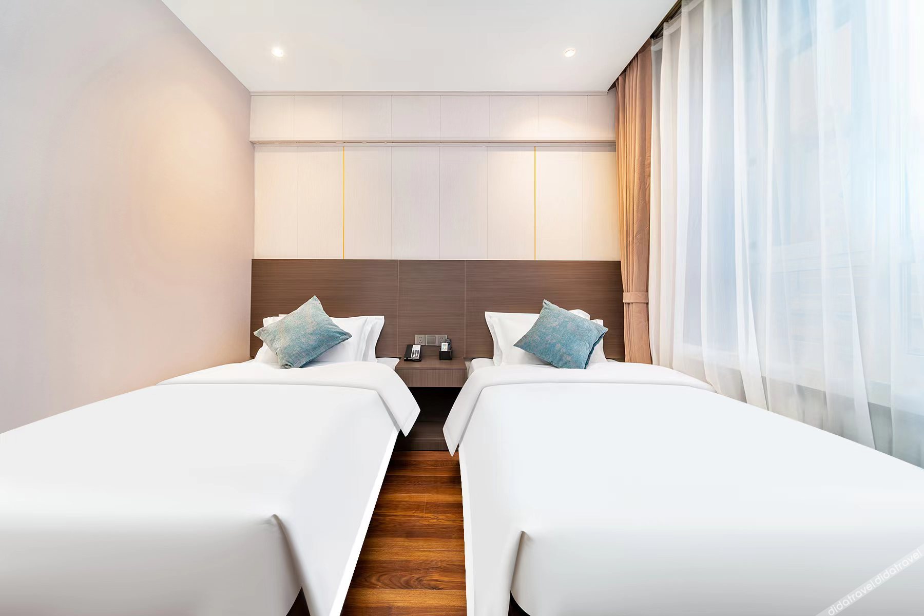 China Inn Collection Hotel (Harbin Zhongyang Dajie Pedestrian Street Gong Daqiao Subway Station) 2*