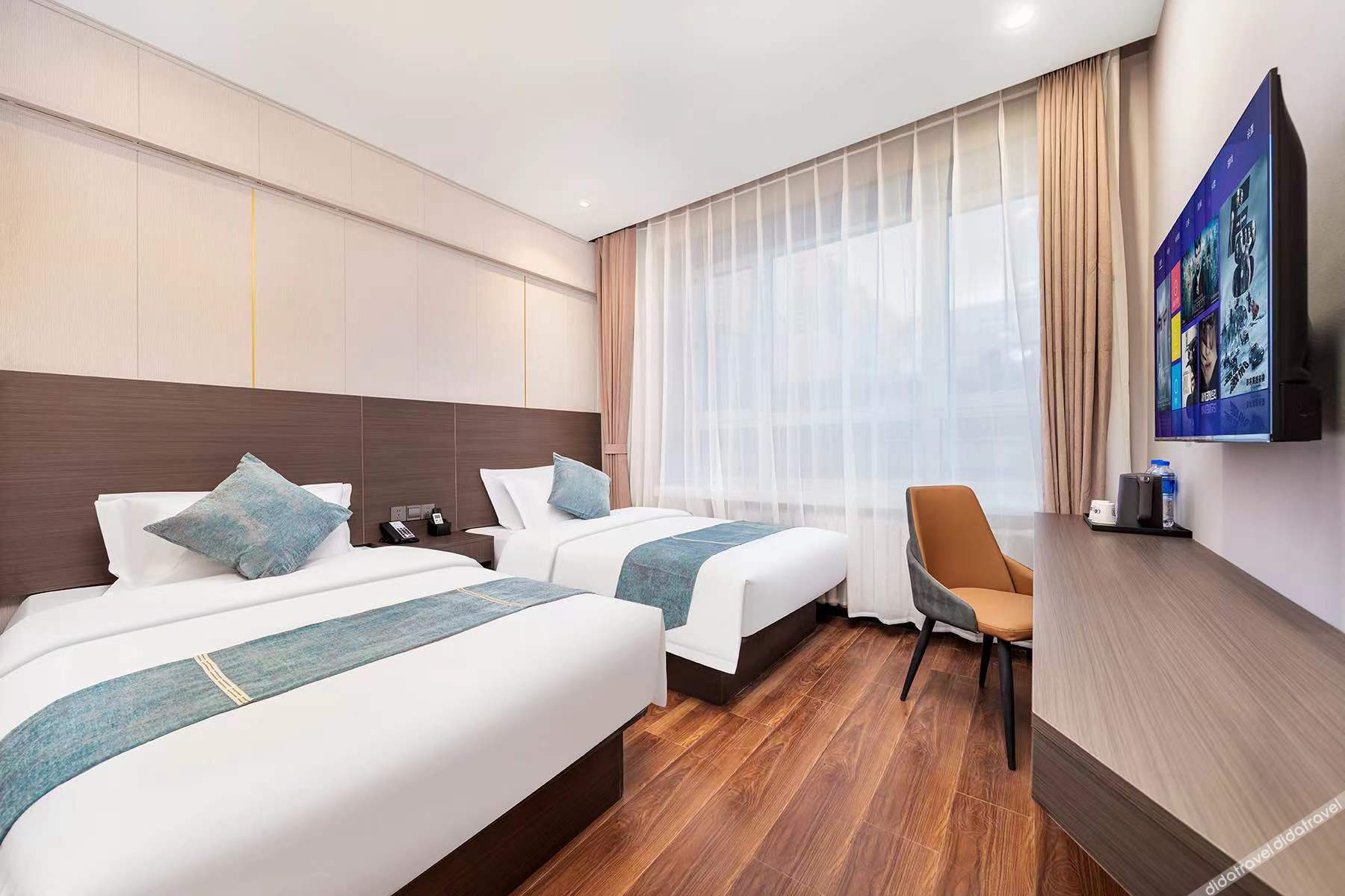 China Inn Collection Hotel (Harbin Zhongyang Dajie Pedestrian Street Gong Daqiao Subway Station) 2*