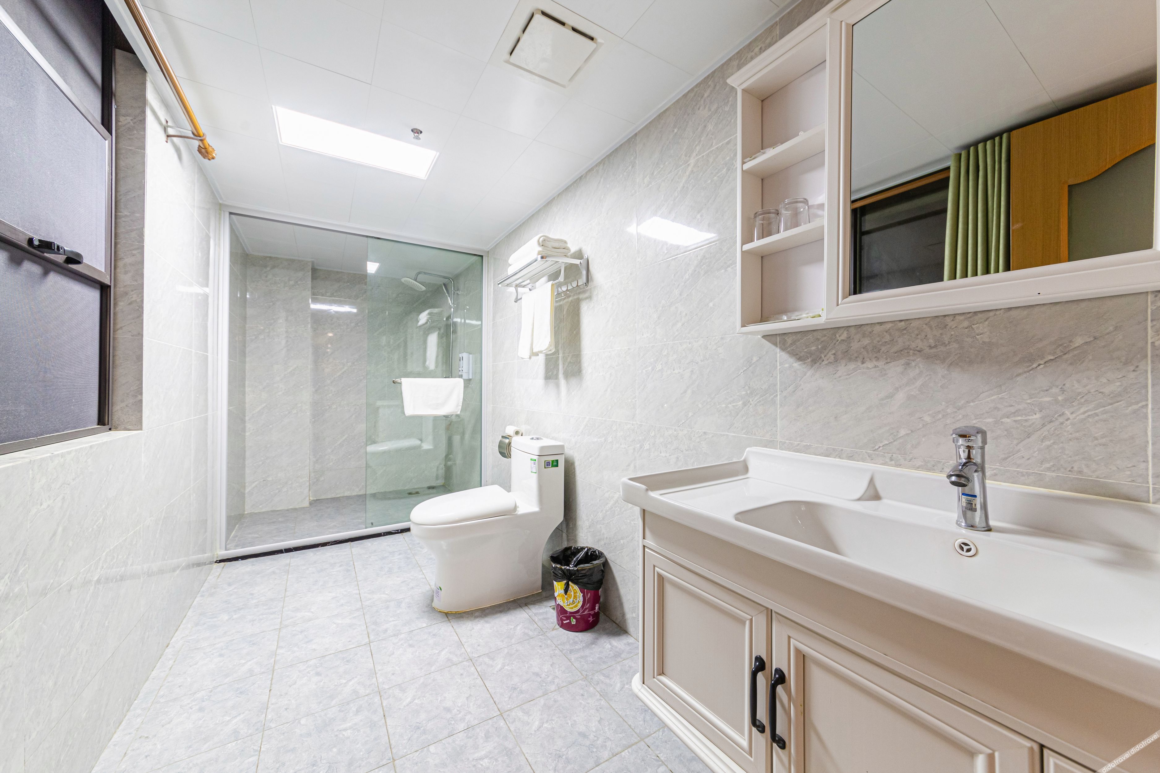 Home Inn Pebble Hotel (Suzhou Luzhi) 2*