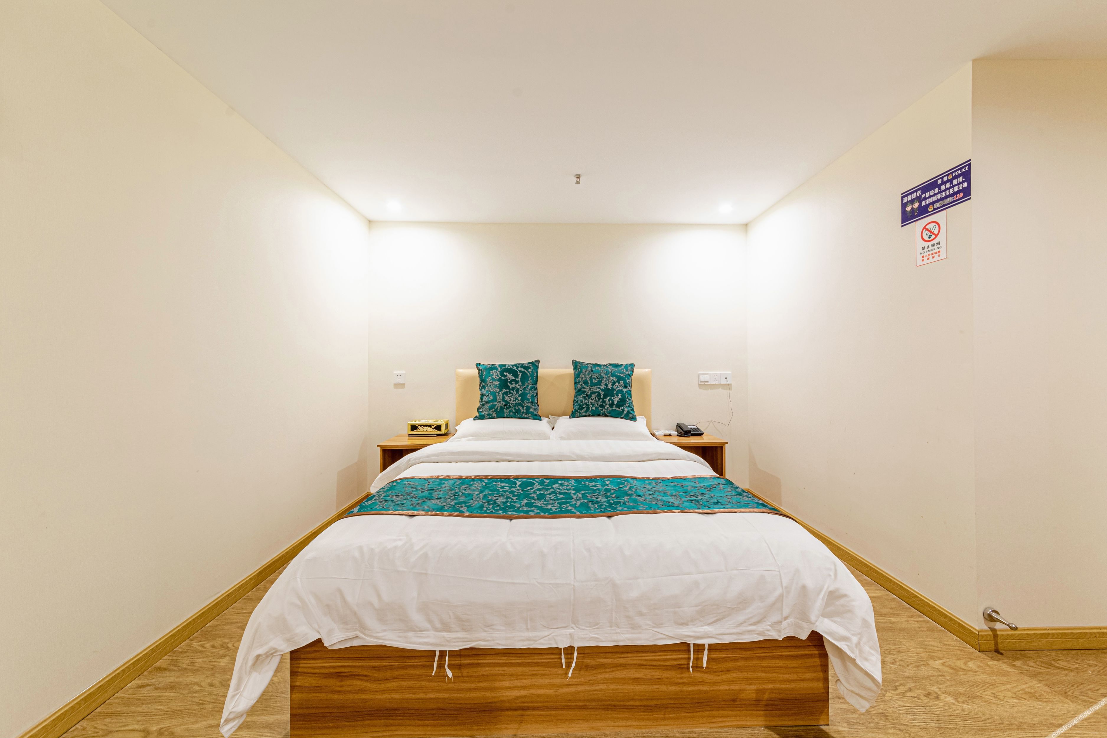 Home Inn Pebble Hotel (Suzhou Luzhi) 2*