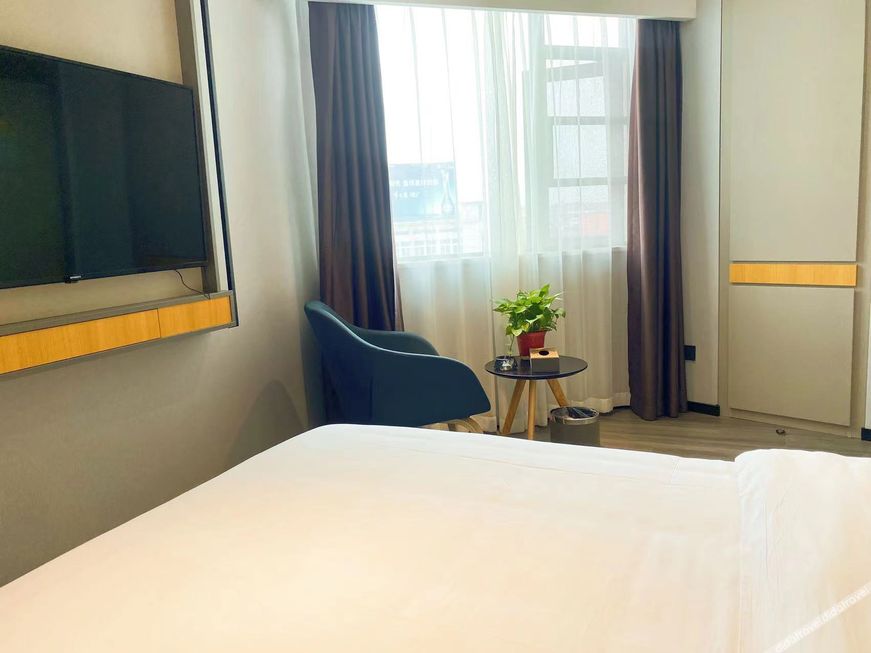 Home Inn Yubai Yun Hotel (Xinghua Zhouzhuang Town) 2*