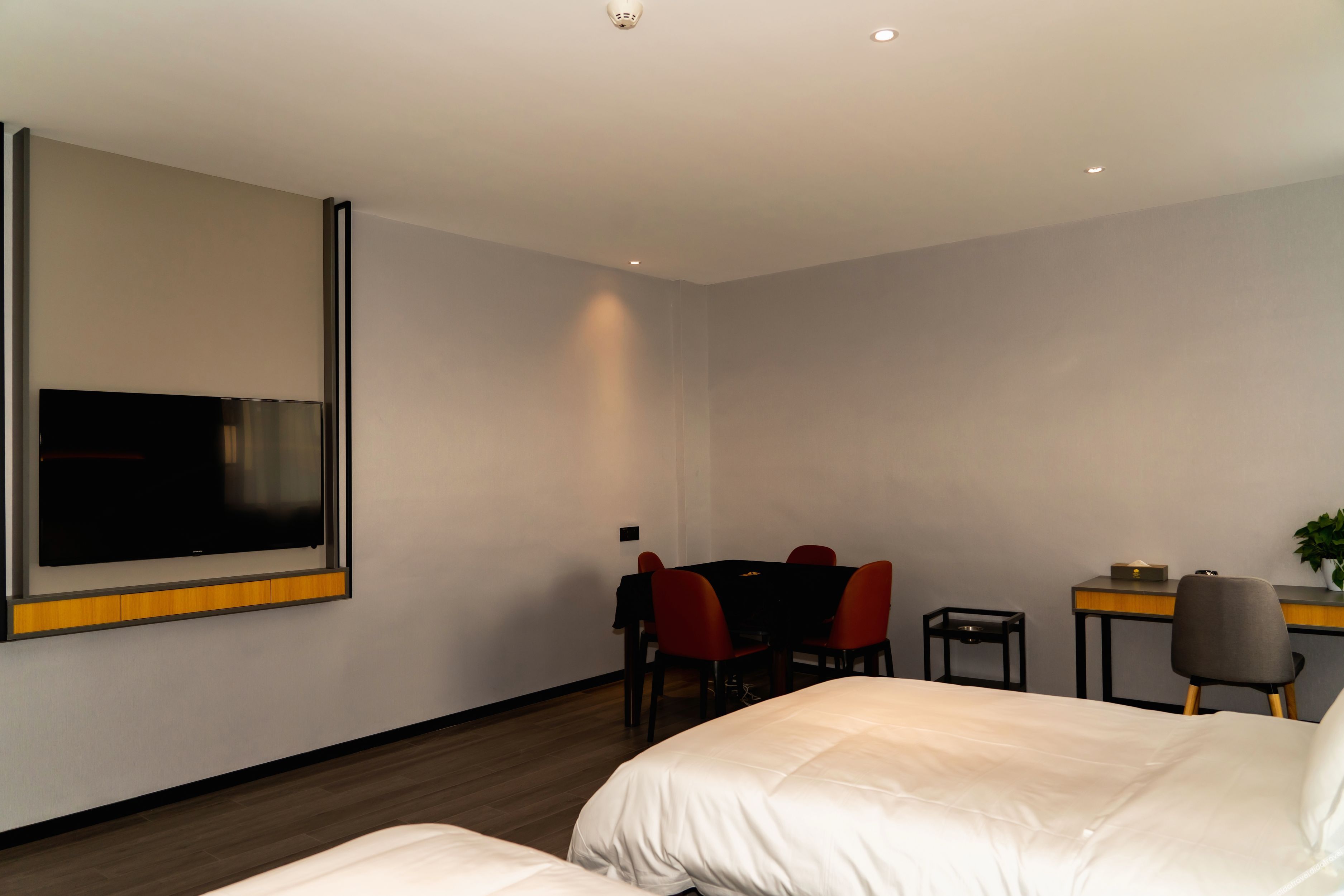 Home Inn Yubai Yun Hotel (Xinghua Zhouzhuang Town) 2*