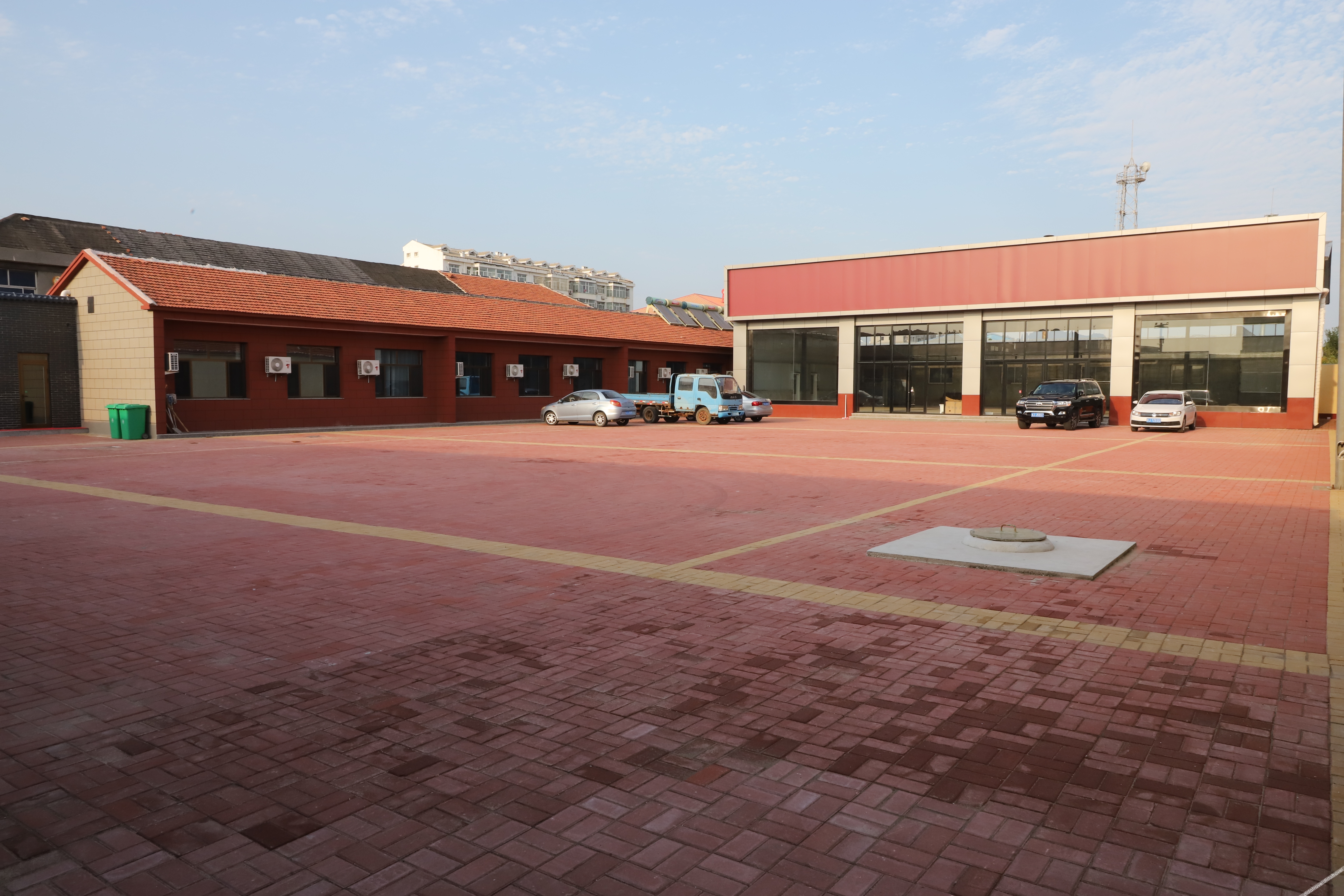 Huaxuan Hotel (Haixing Hai'an Road Branch) 2*