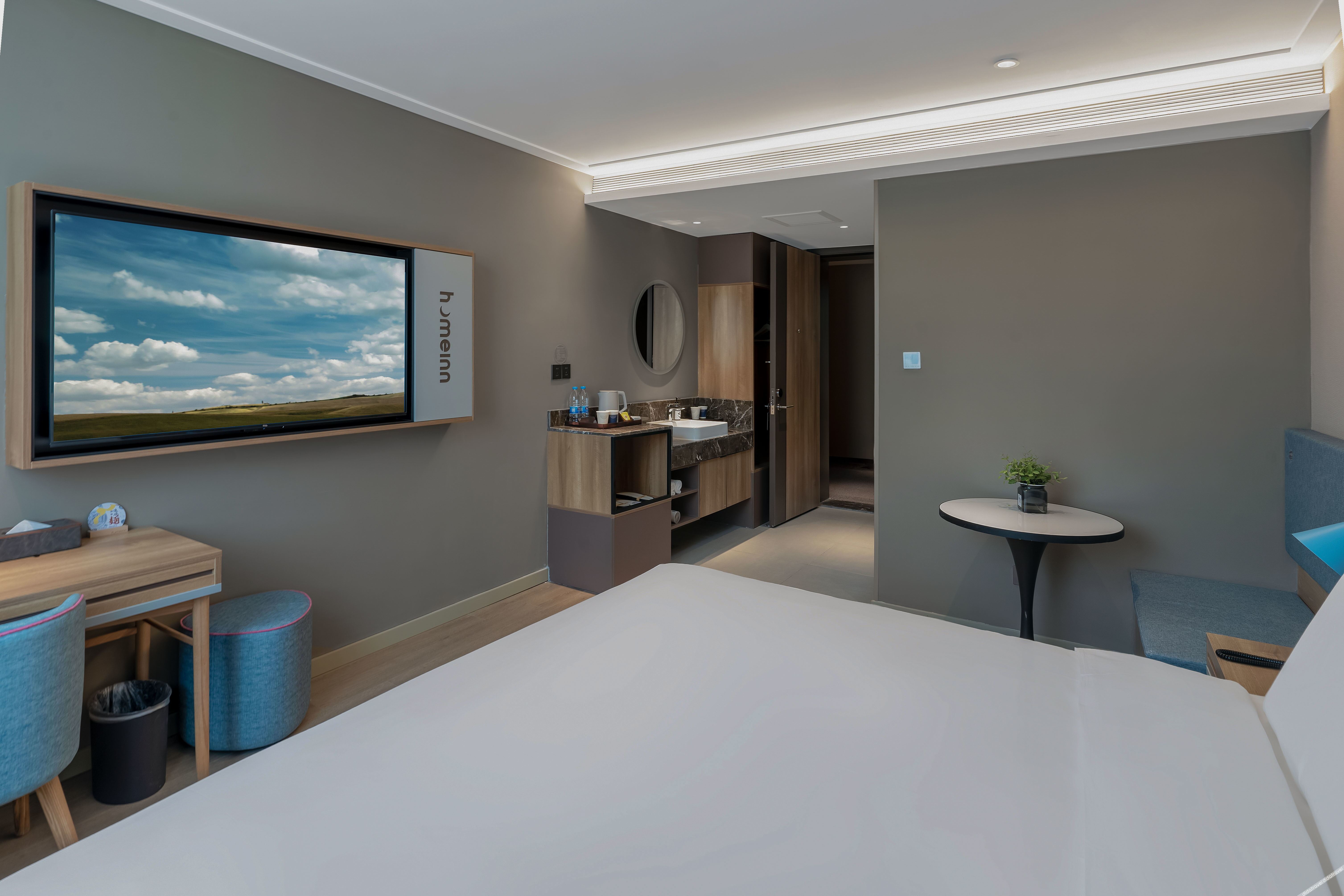 Homeinn ·neo (Aksu Taibai Shopping Center) 3*