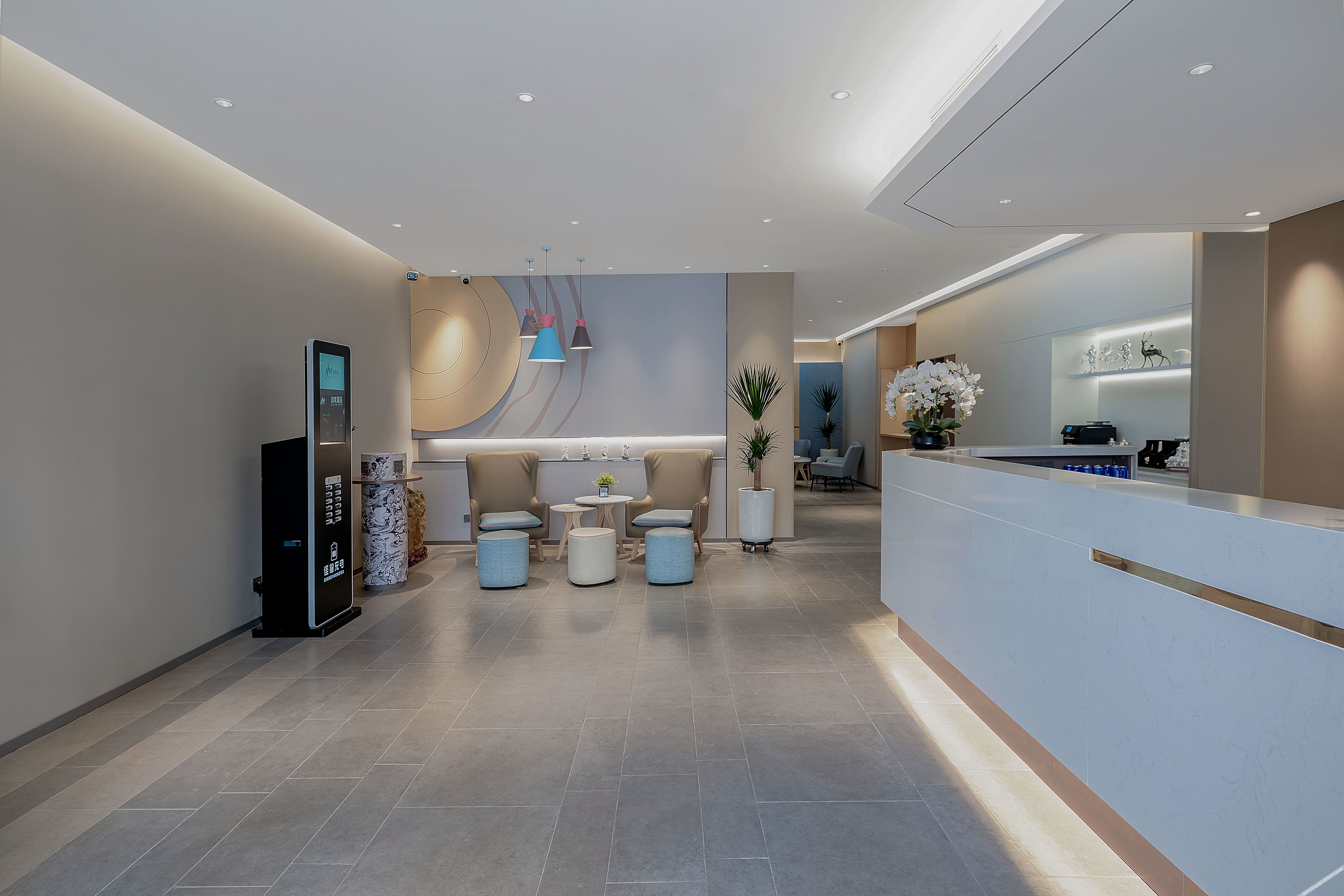 Homeinn ·neo (Aksu Taibai Shopping Center) 3*