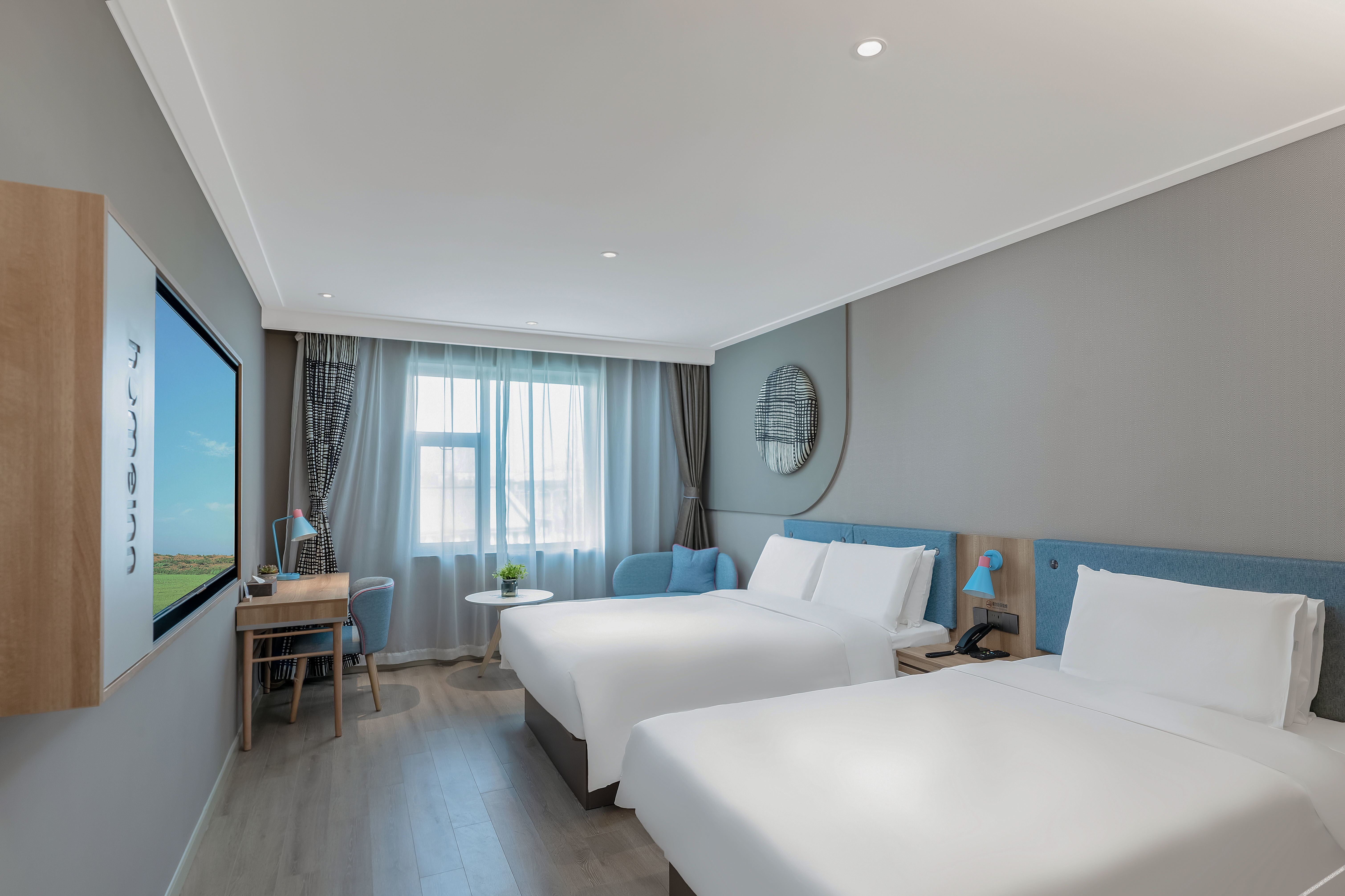 Homeinn ·neo (Aksu Taibai Shopping Center) 3*