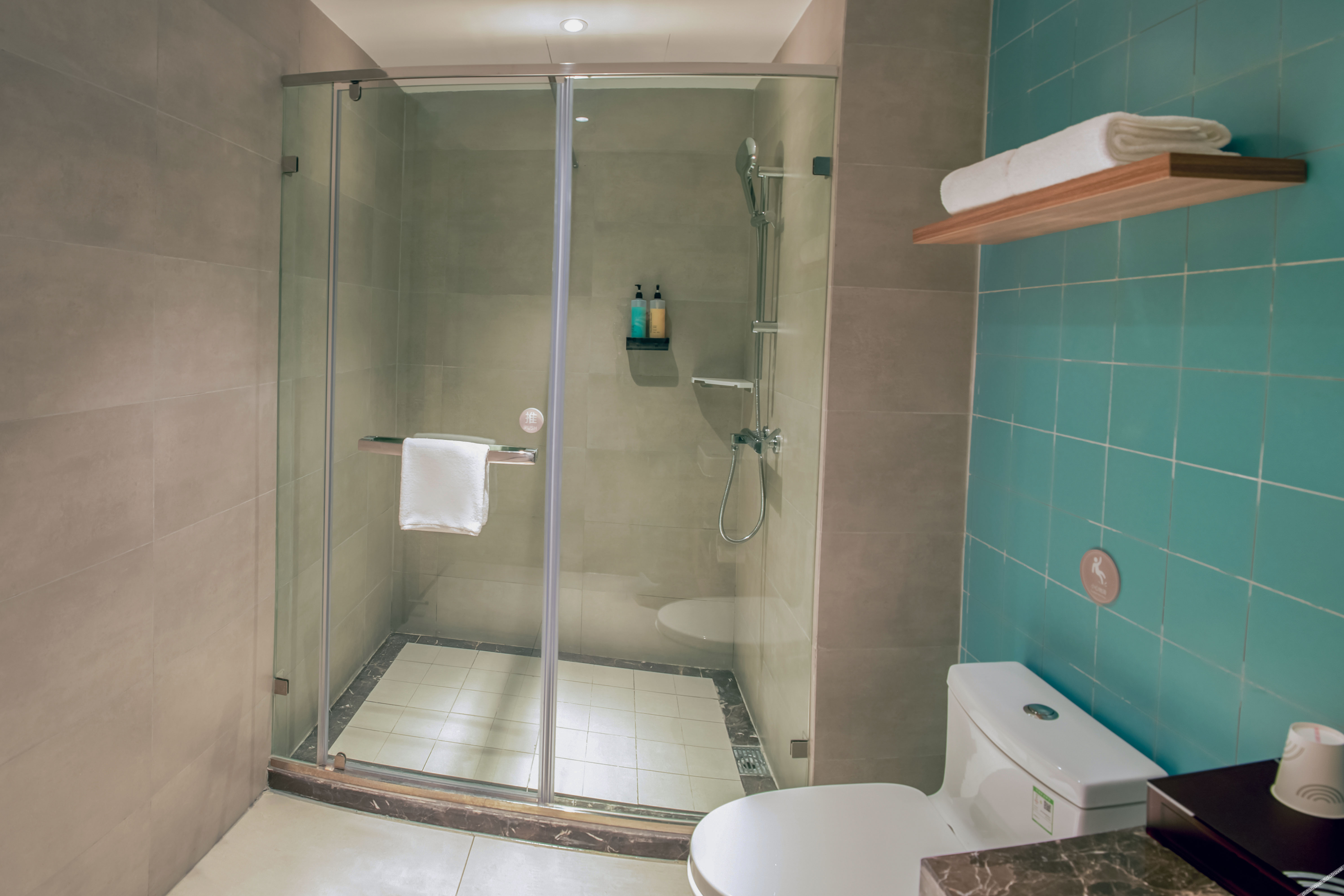 Homeinn ·neo (Aksu Taibai Shopping Center) 3*