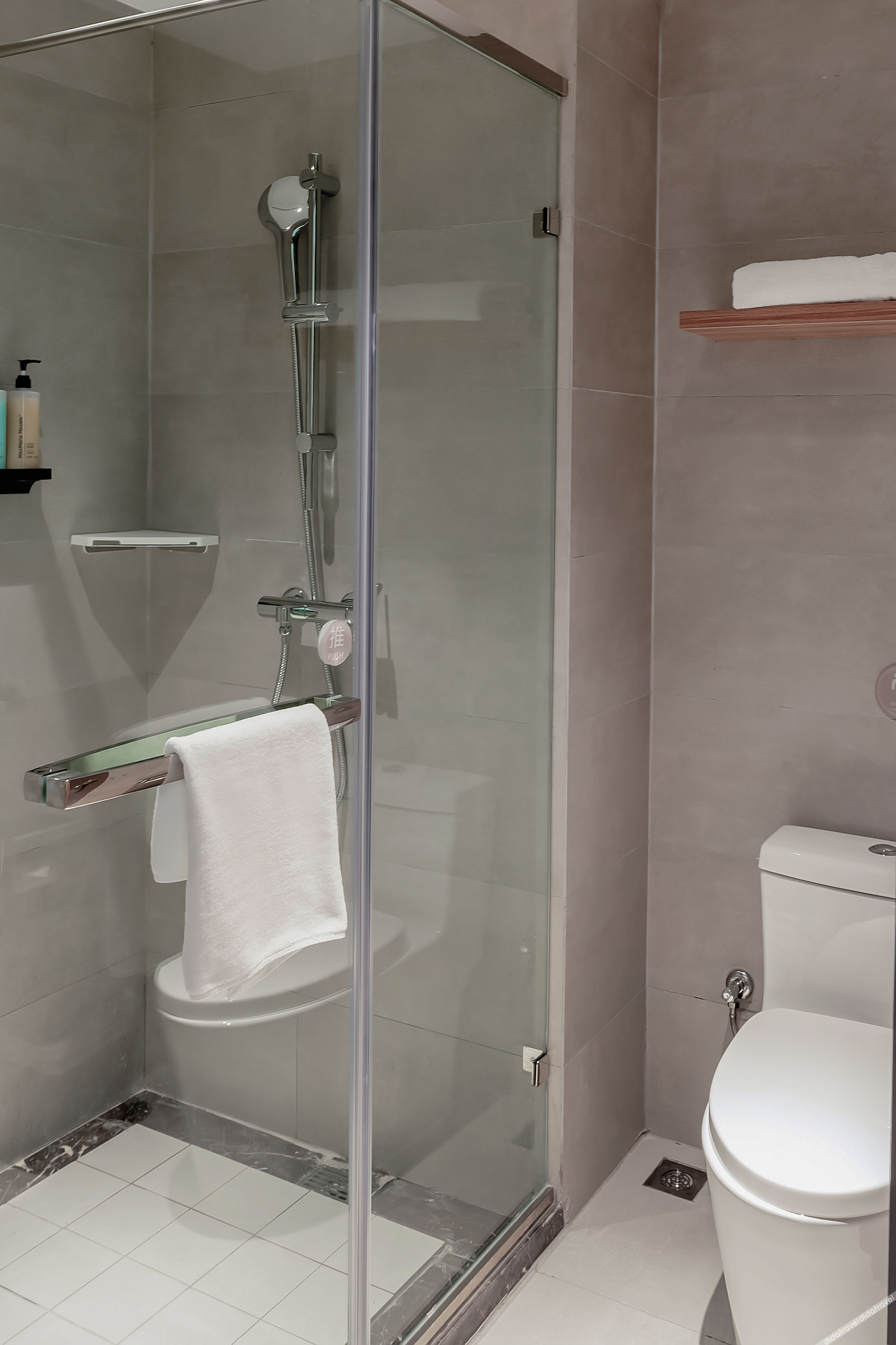 Homeinn ·neo (Aksu Taibai Shopping Center) 3*