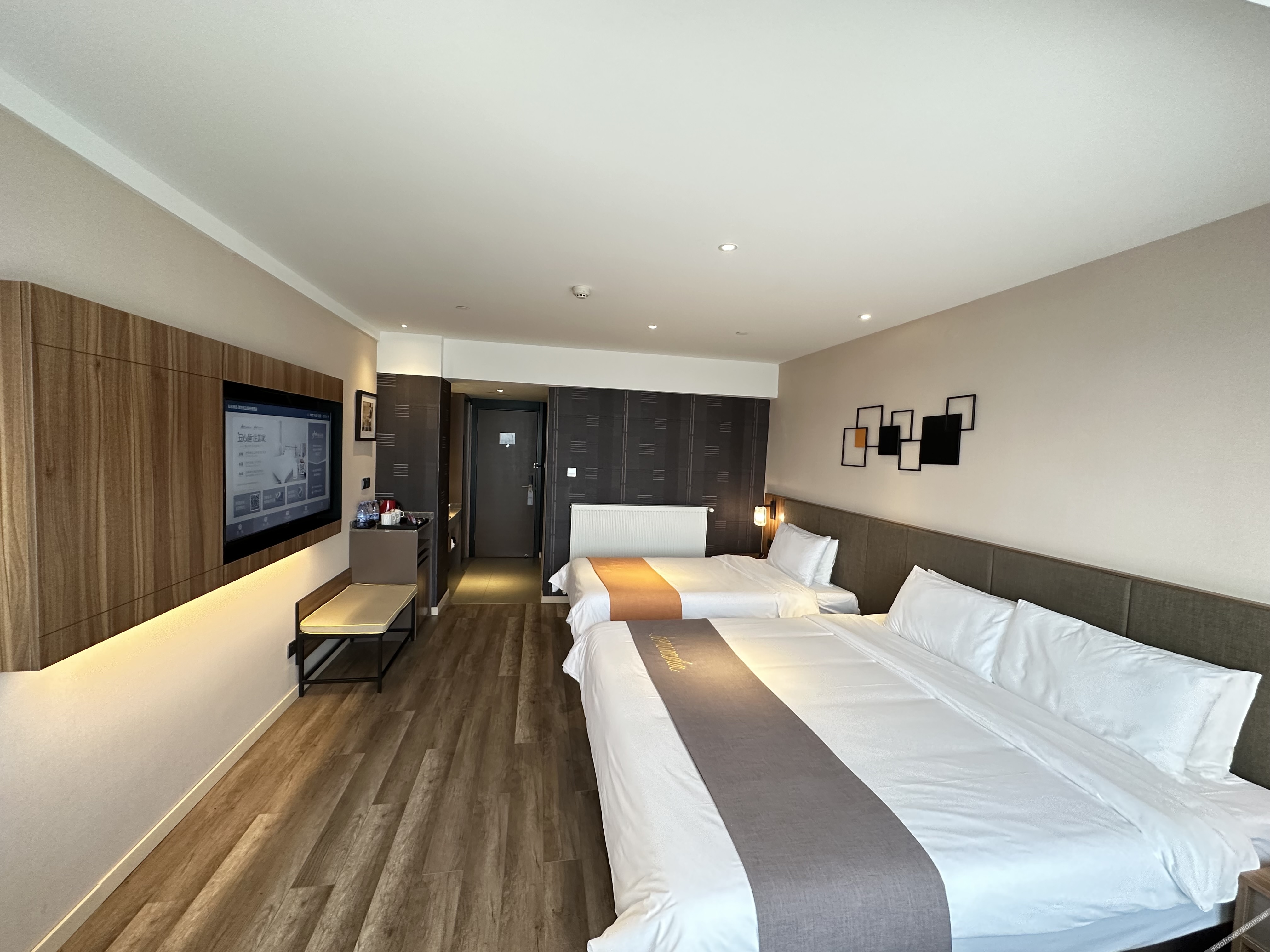 Homeinn Plus Hotel (Weifang Minzhu Street Gudemao) 3*