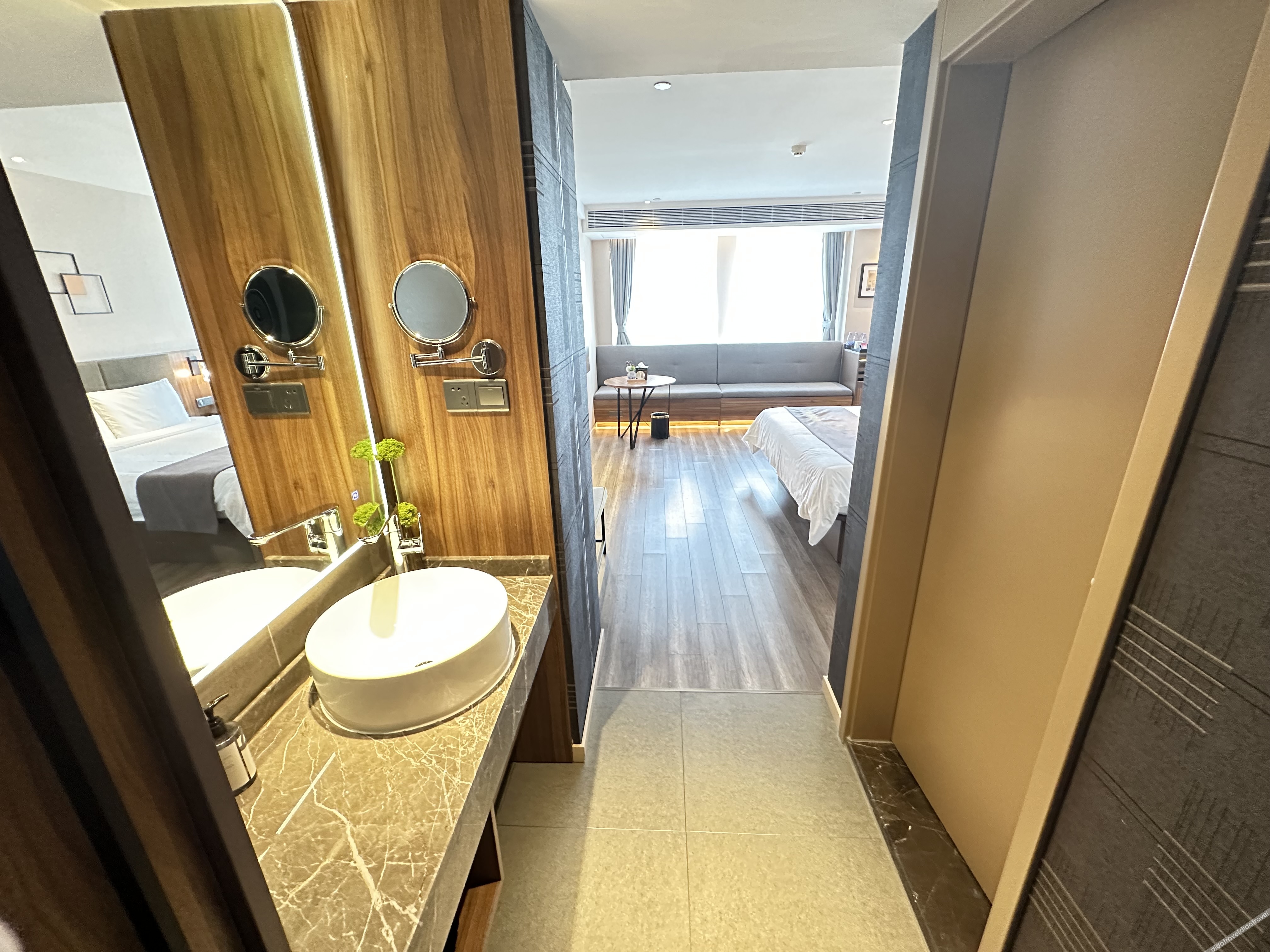 Homeinn Plus Hotel (Weifang Minzhu Street Gudemao) 3*