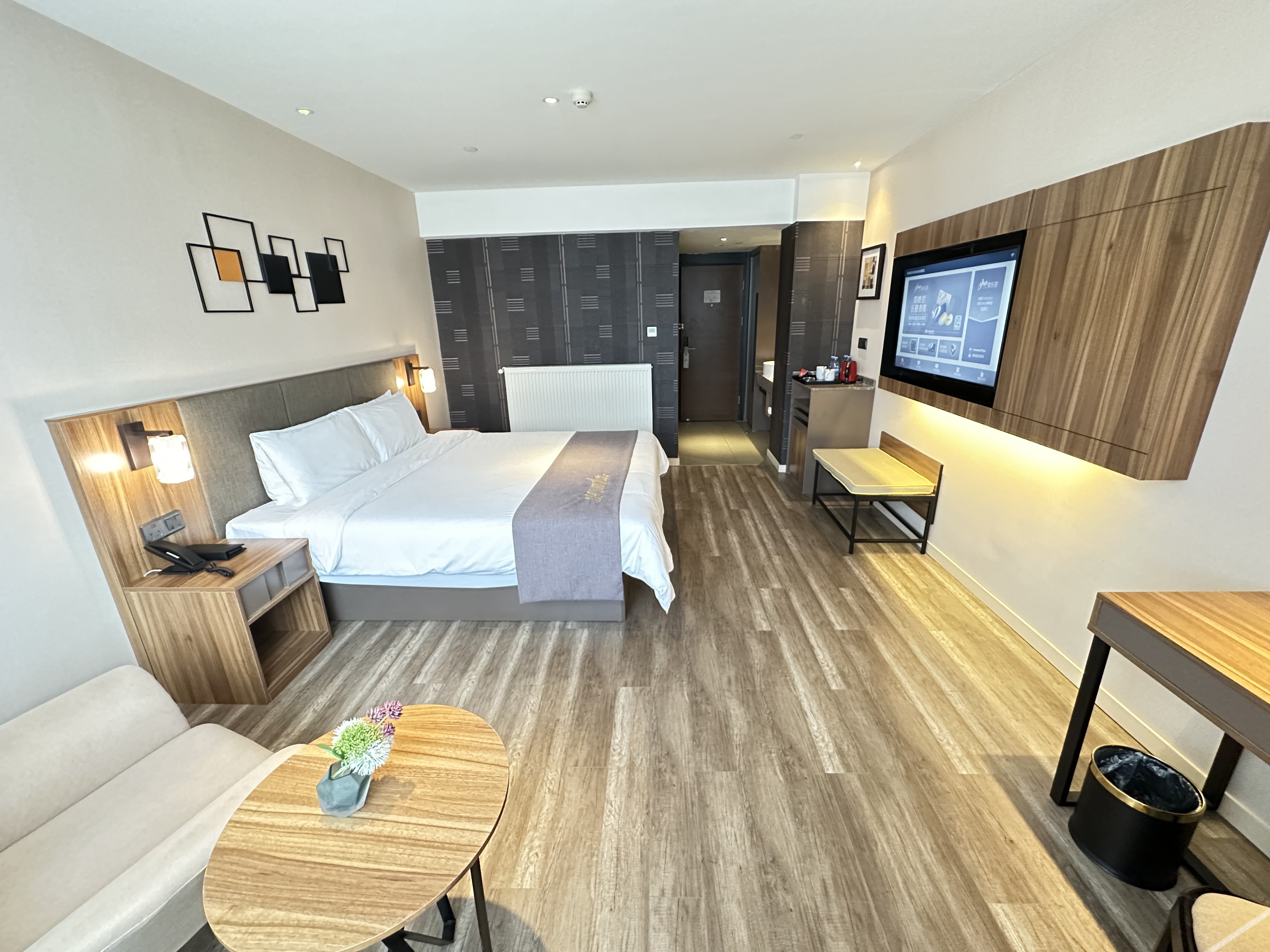 Homeinn Plus Hotel (Weifang Minzhu Street Gudemao) 3*