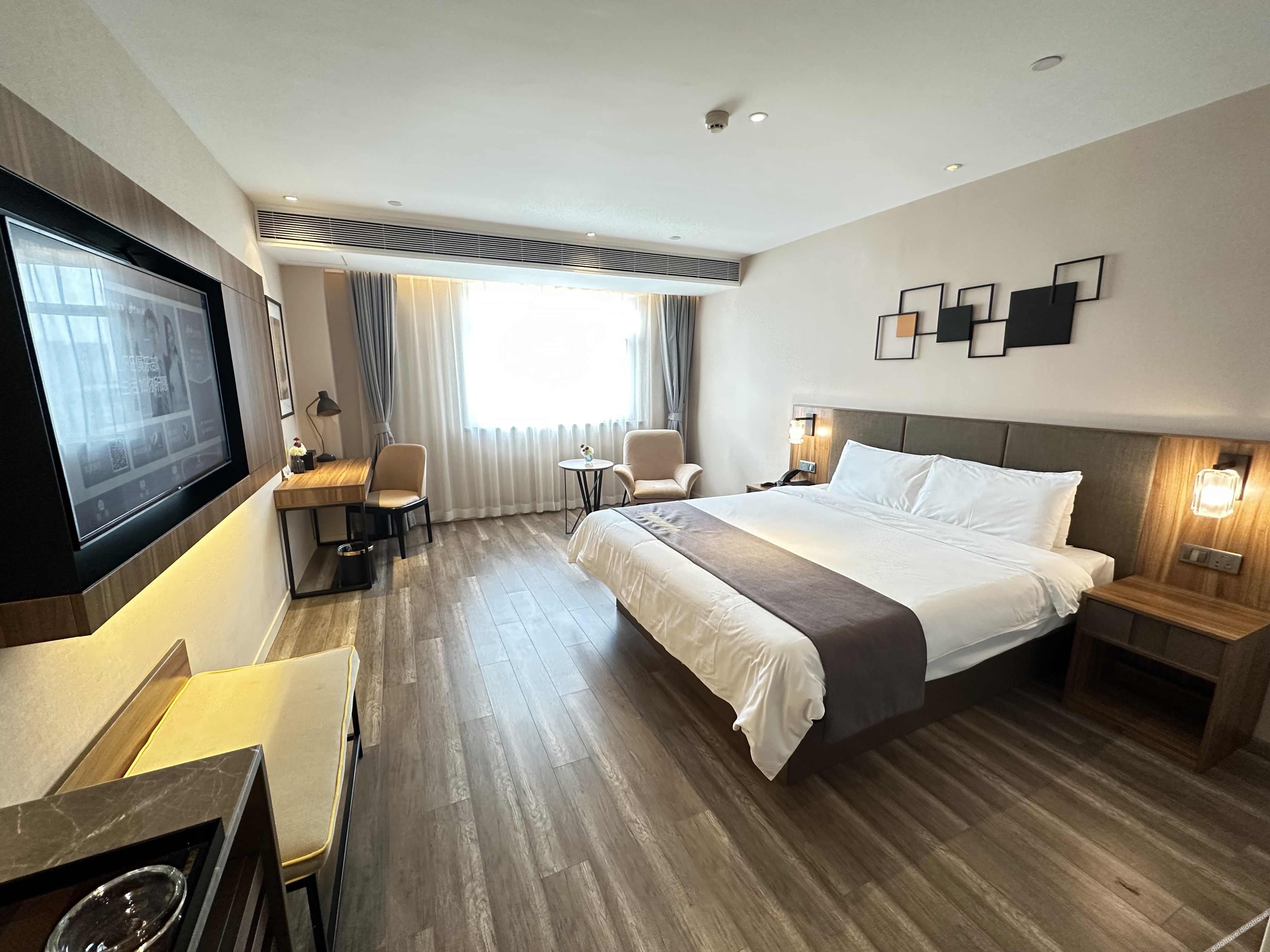 Homeinn Plus Hotel (Weifang Minzhu Street Gudemao) 3*