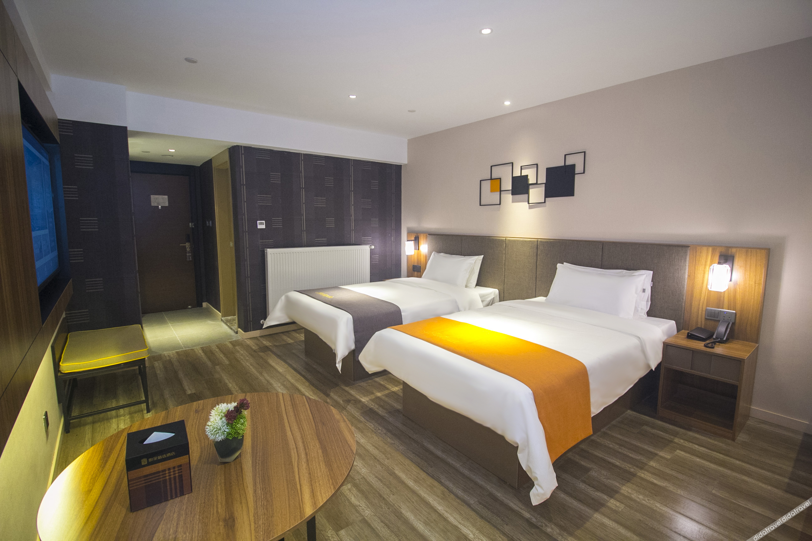 Homeinn Plus Hotel (Weifang Minzhu Street Gudemao) 3*