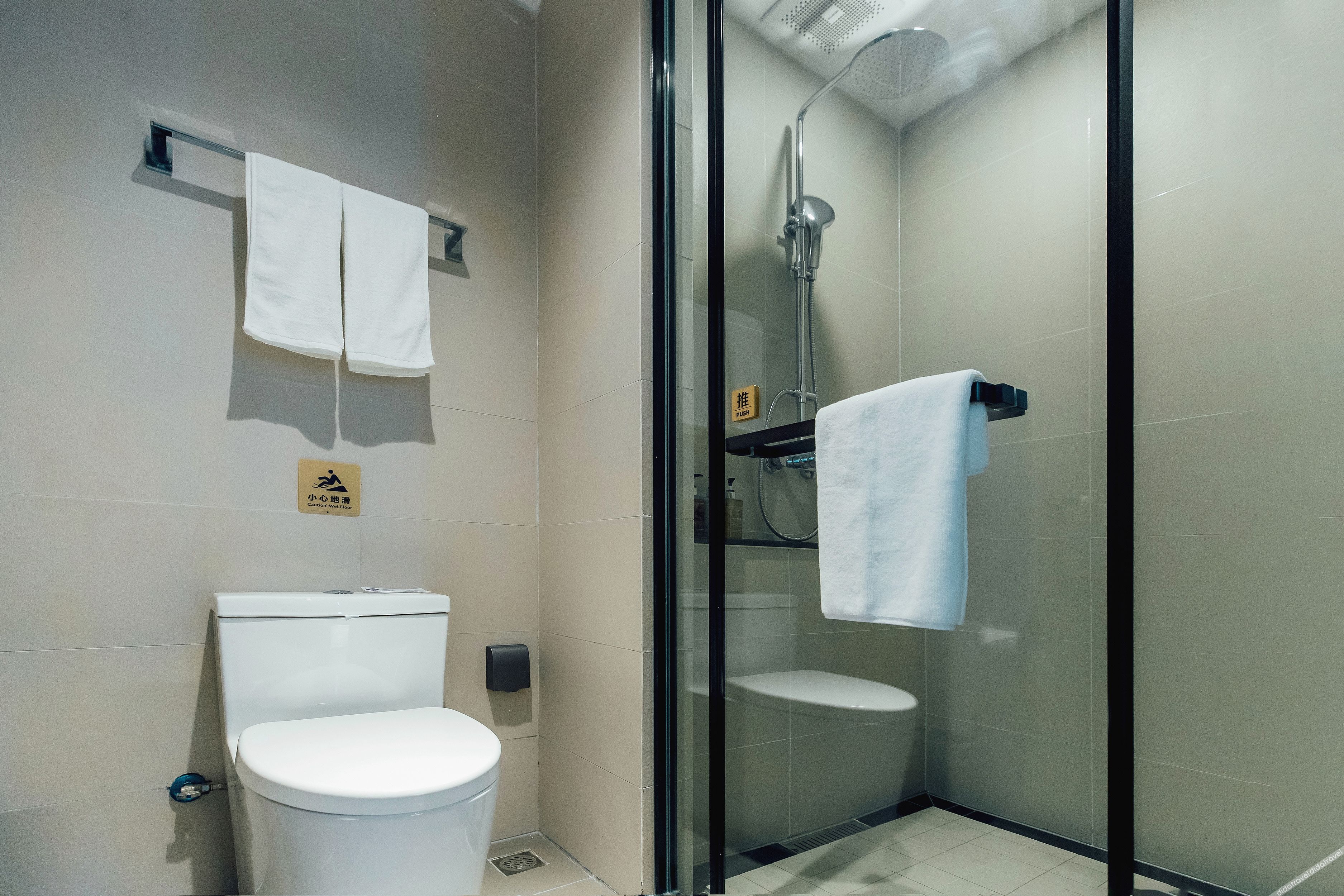 Homeinn Selected Hotel (Zhucheng Dongwu Street Chaoran Platform) 3*