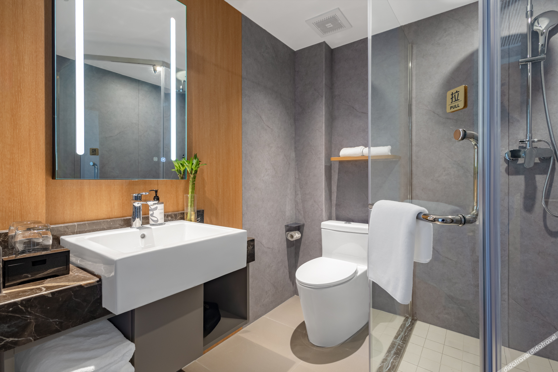 Homeinn Selected Hotel (Qingdao Jimo High-speed Railway Station Xiaoshangpin City) 3*