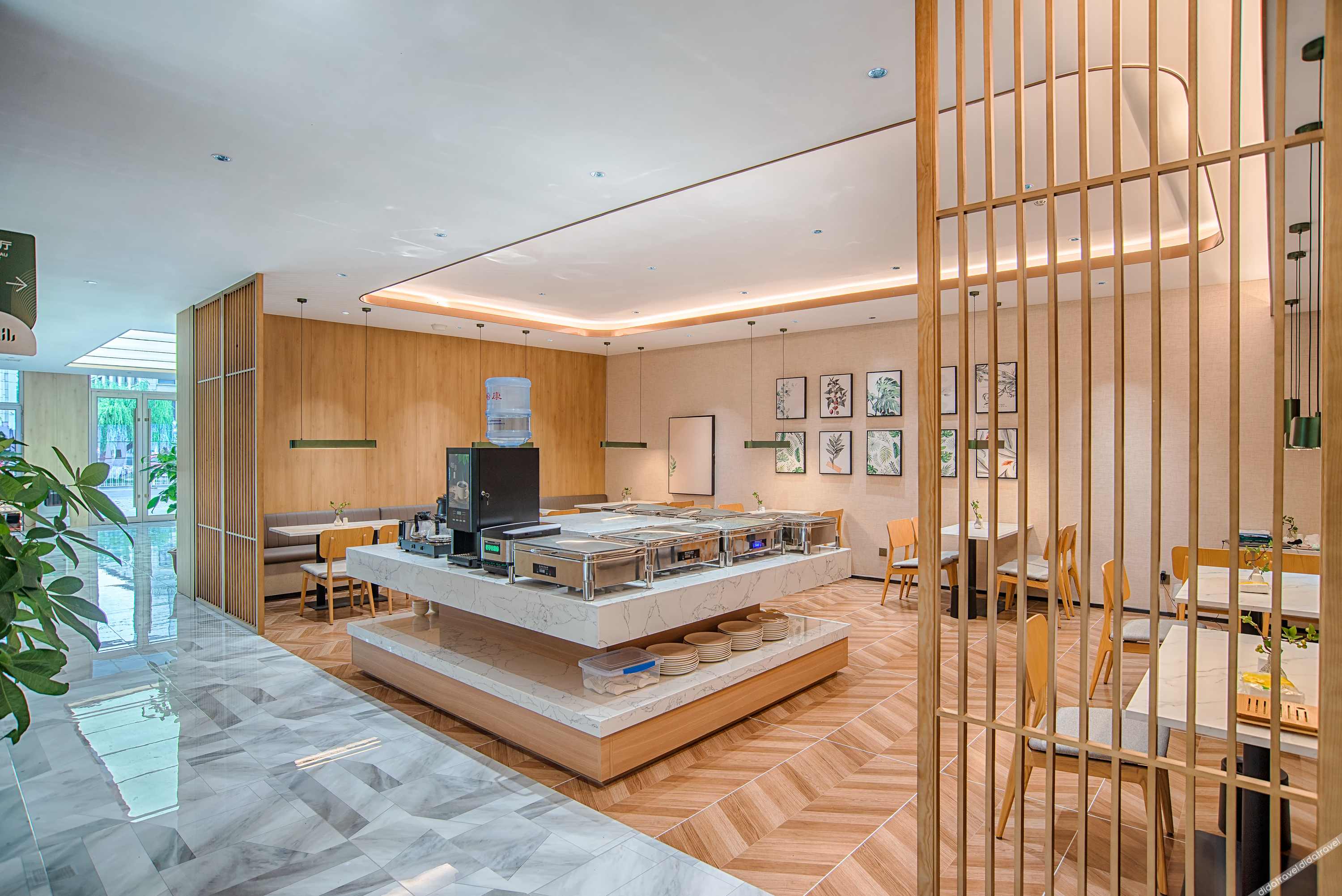 Pero Hotel (Qingdao Huangdao District Langyatai Road Qingdao Gaotie West Station) 3*
