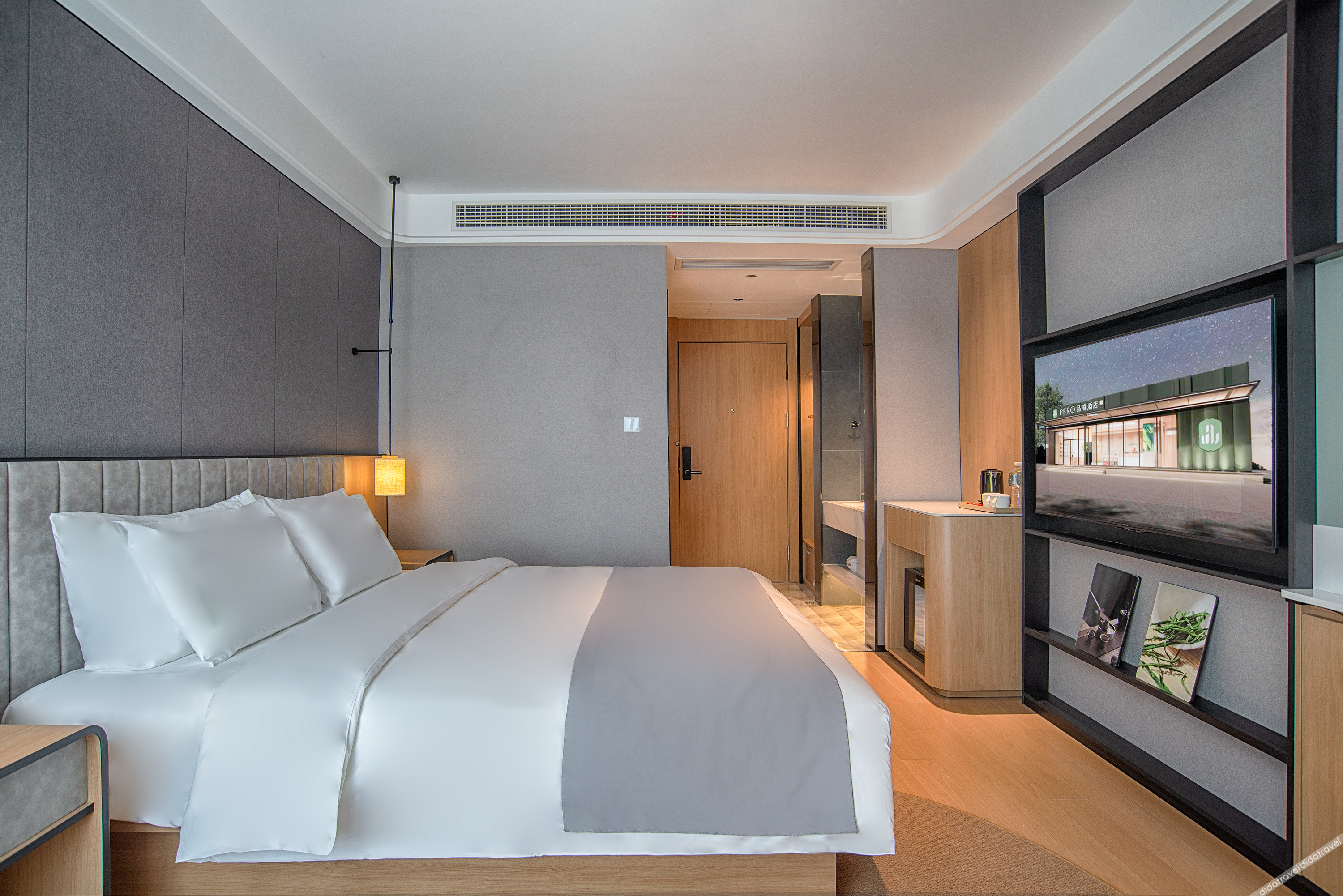 Pero Hotel (Qingdao Huangdao District Langyatai Road Qingdao Gaotie West Station) 3*