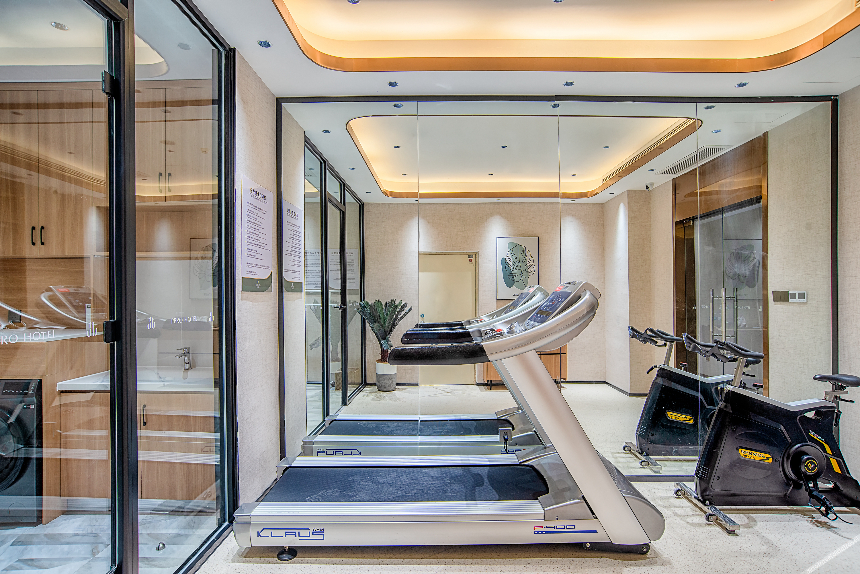 Pero Hotel (Qingdao Huangdao District Langyatai Road Qingdao Gaotie West Station) 3*
