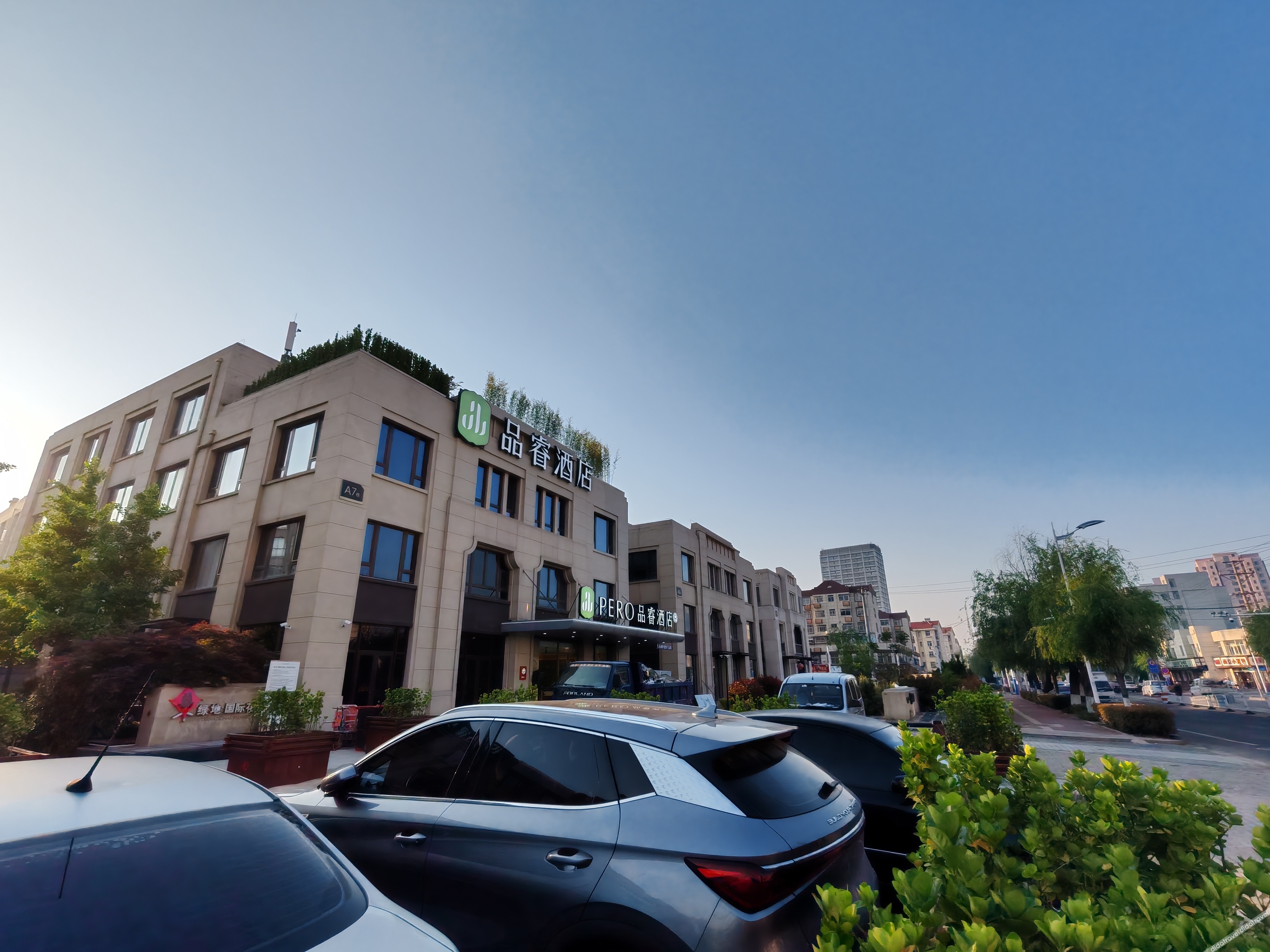 Pero Hotel (Qingdao Huangdao District Langyatai Road Qingdao Gaotie West Station) 3*