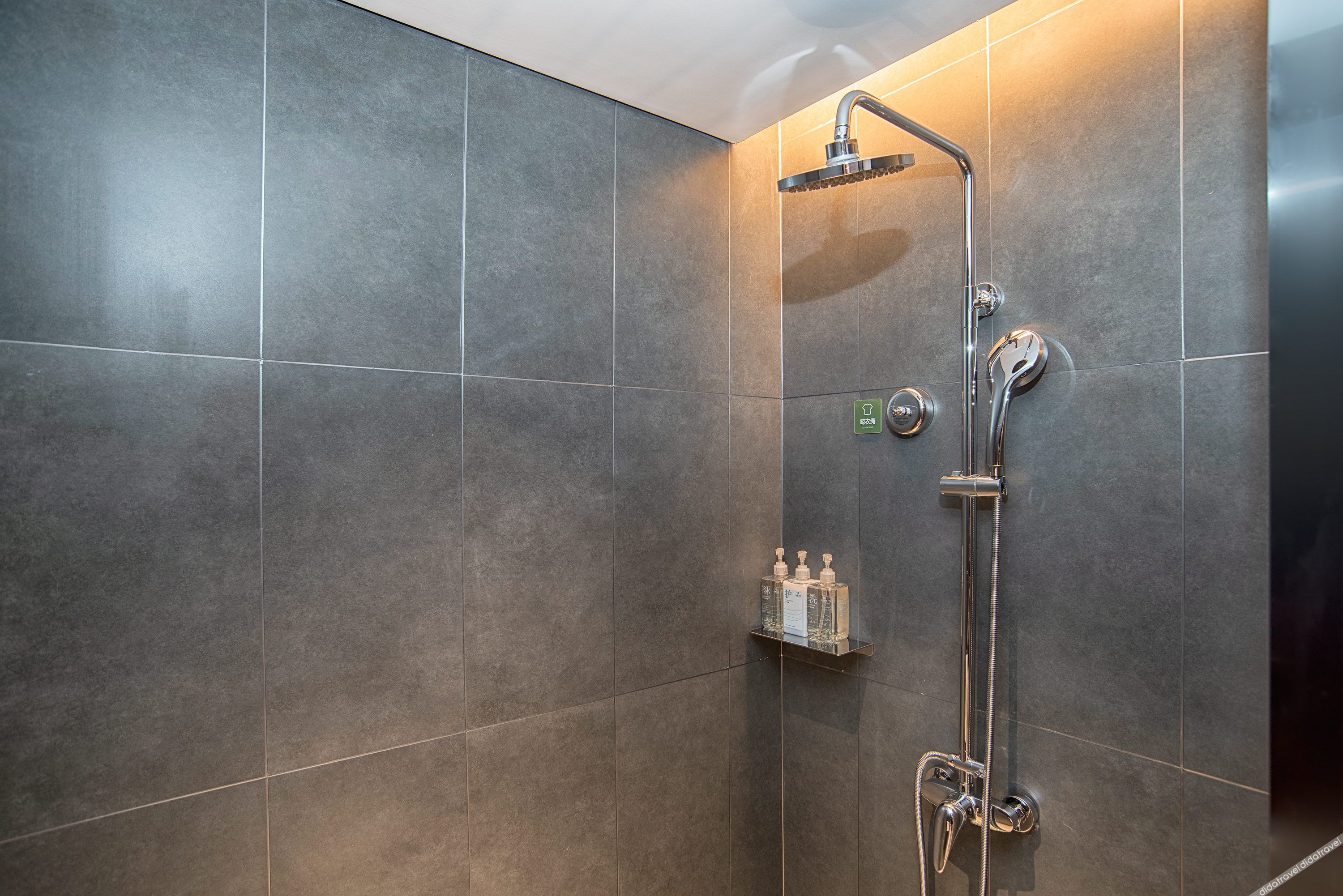 Pero Hotel (Qingdao Huangdao District Langyatai Road Qingdao Gaotie West Station) 3*