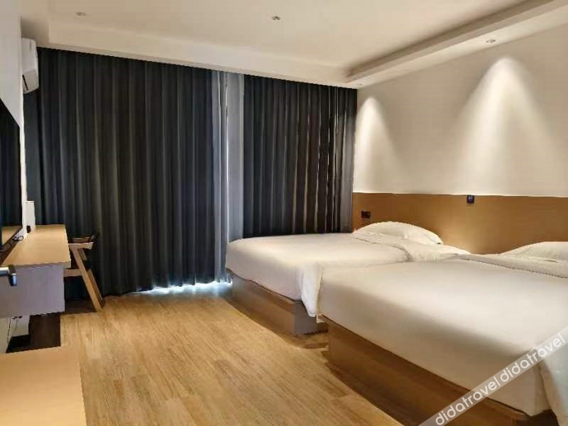 GreenTree B&B (Beihai Silver Beach) 2*