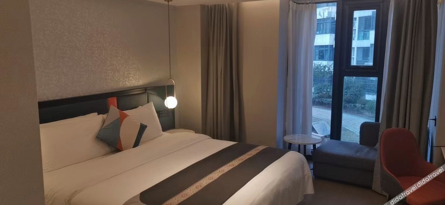 THUNDEROBOT Hotel (CBD Wanda) 2*