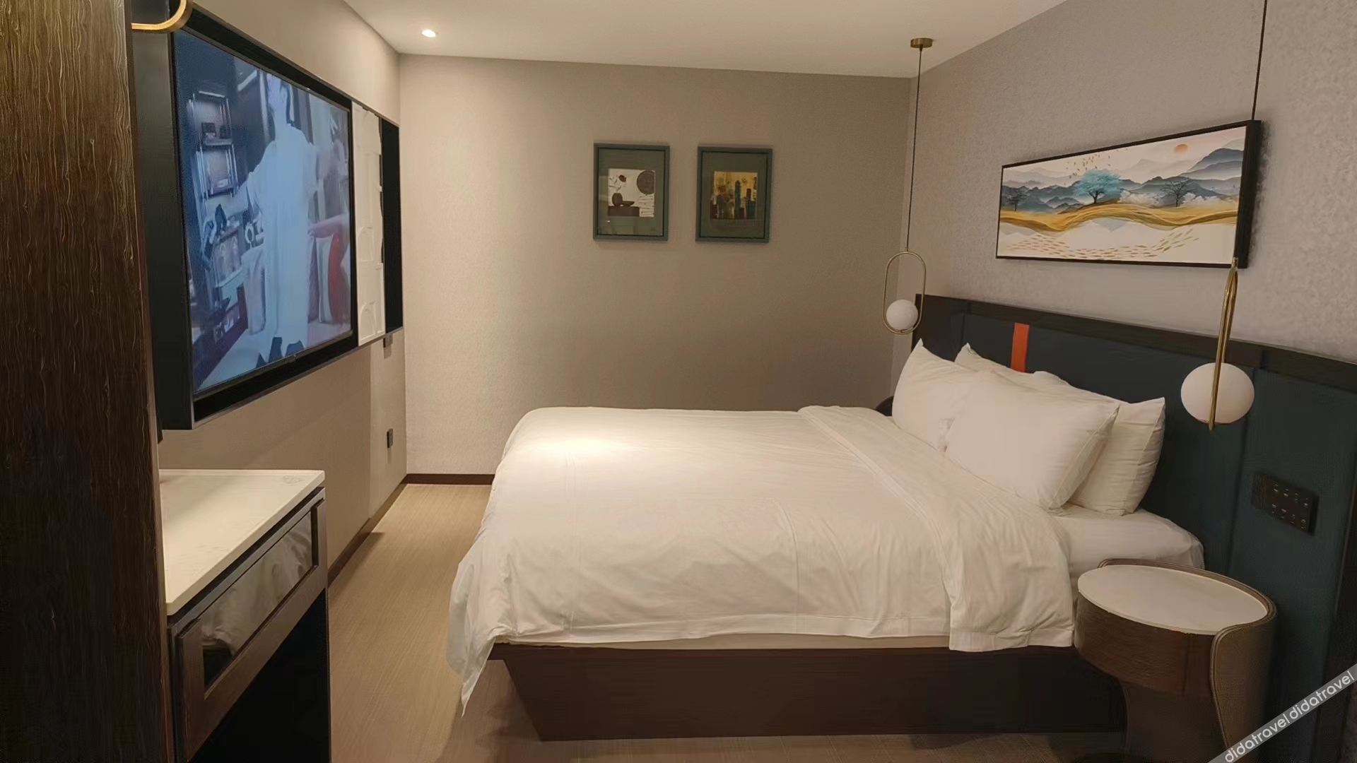 THUNDEROBOT Hotel (CBD Wanda) 2*